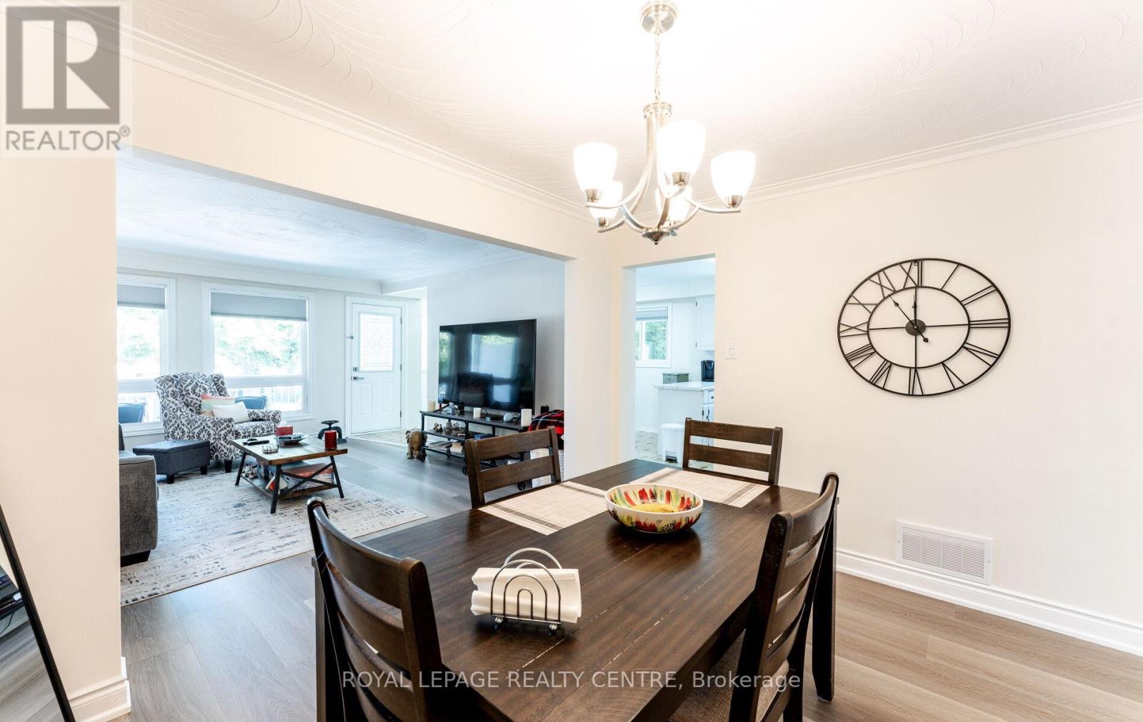 540 Cavell Drive, Mississauga, Ontario  L5B 2N9 - Photo 6 - W12963372