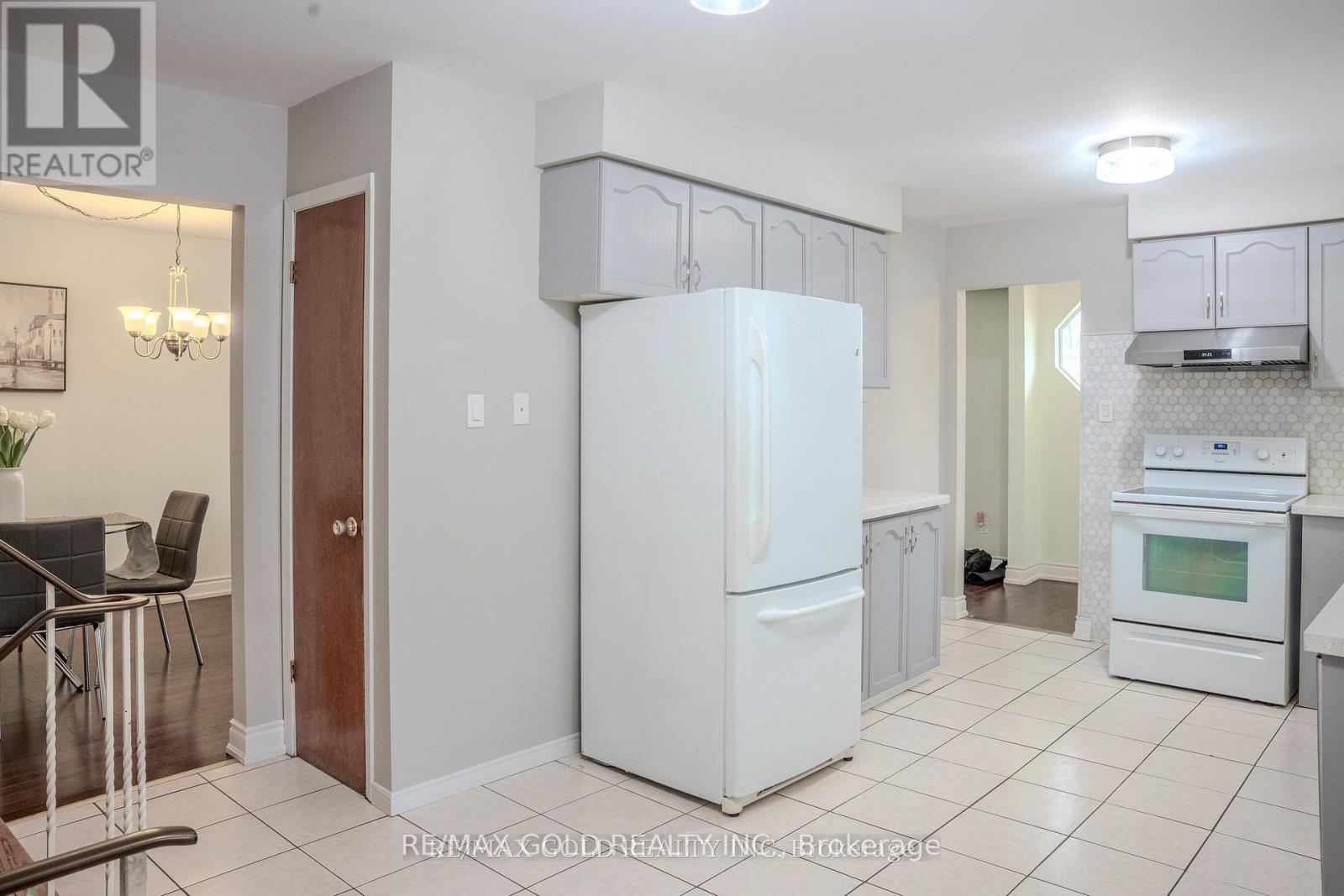 80 Ivybridge Drive, Brampton, Ontario  L6V 2X3 - Photo 14 - W12963382