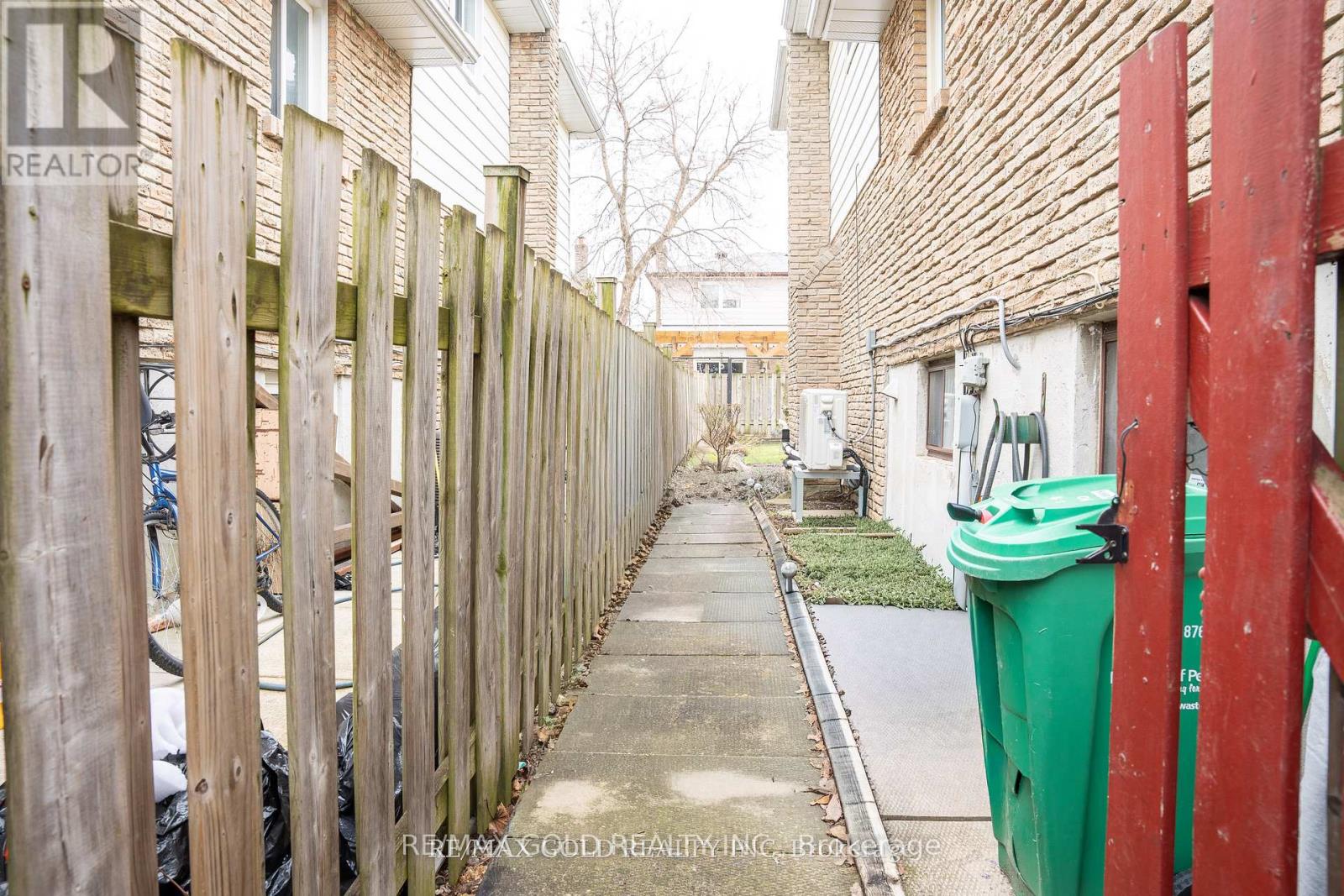 80 Ivybridge Drive, Brampton, Ontario  L6V 2X3 - Photo 36 - W12963382