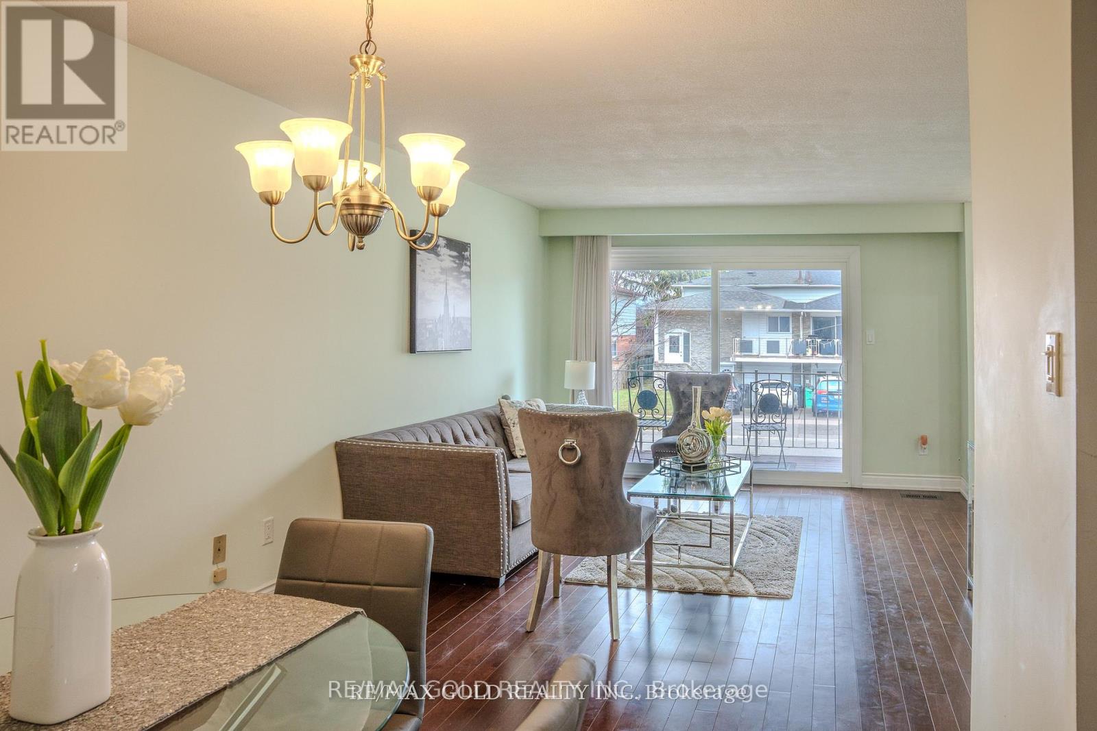 80 Ivybridge Drive, Brampton, Ontario  L6V 2X3 - Photo 7 - W12963382