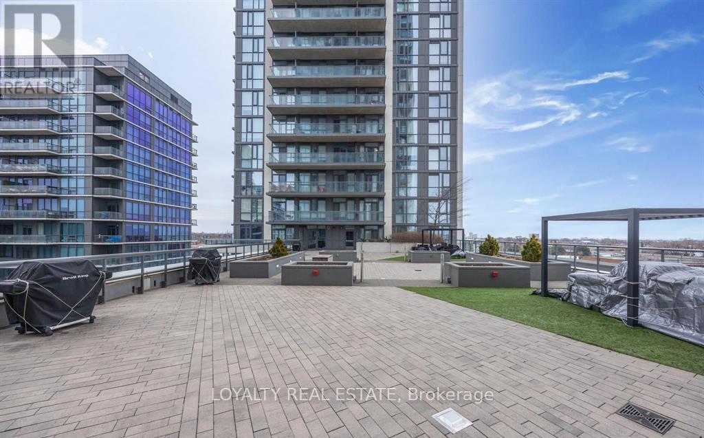 901 - 17 Zorra Street, Toronto, Ontario  M8Z 4Z6 - Photo 17 - W12963412