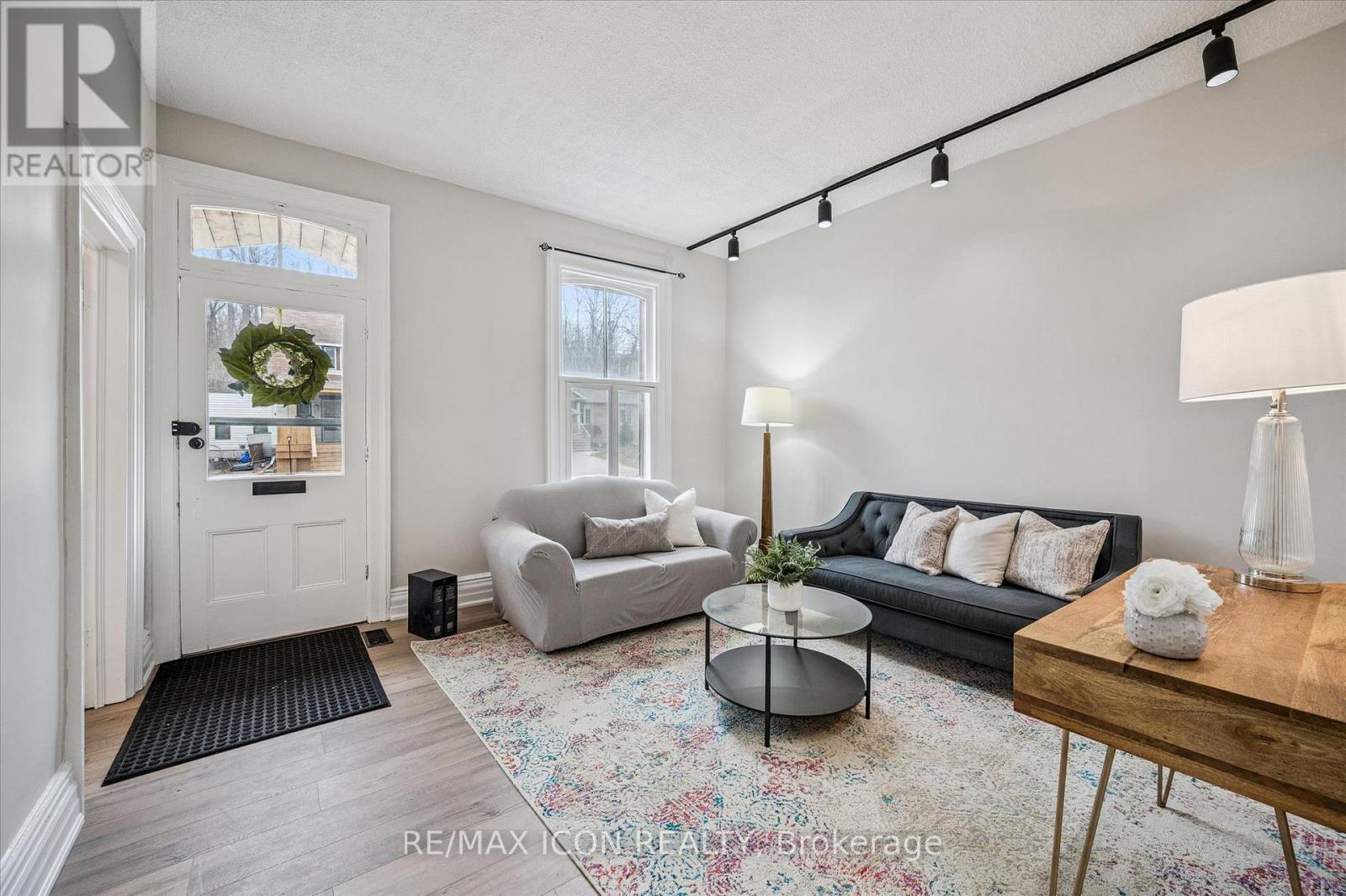 56 Walnut Street, Brant, Ontario  N3L 2J3 - Photo 10 - X12963188