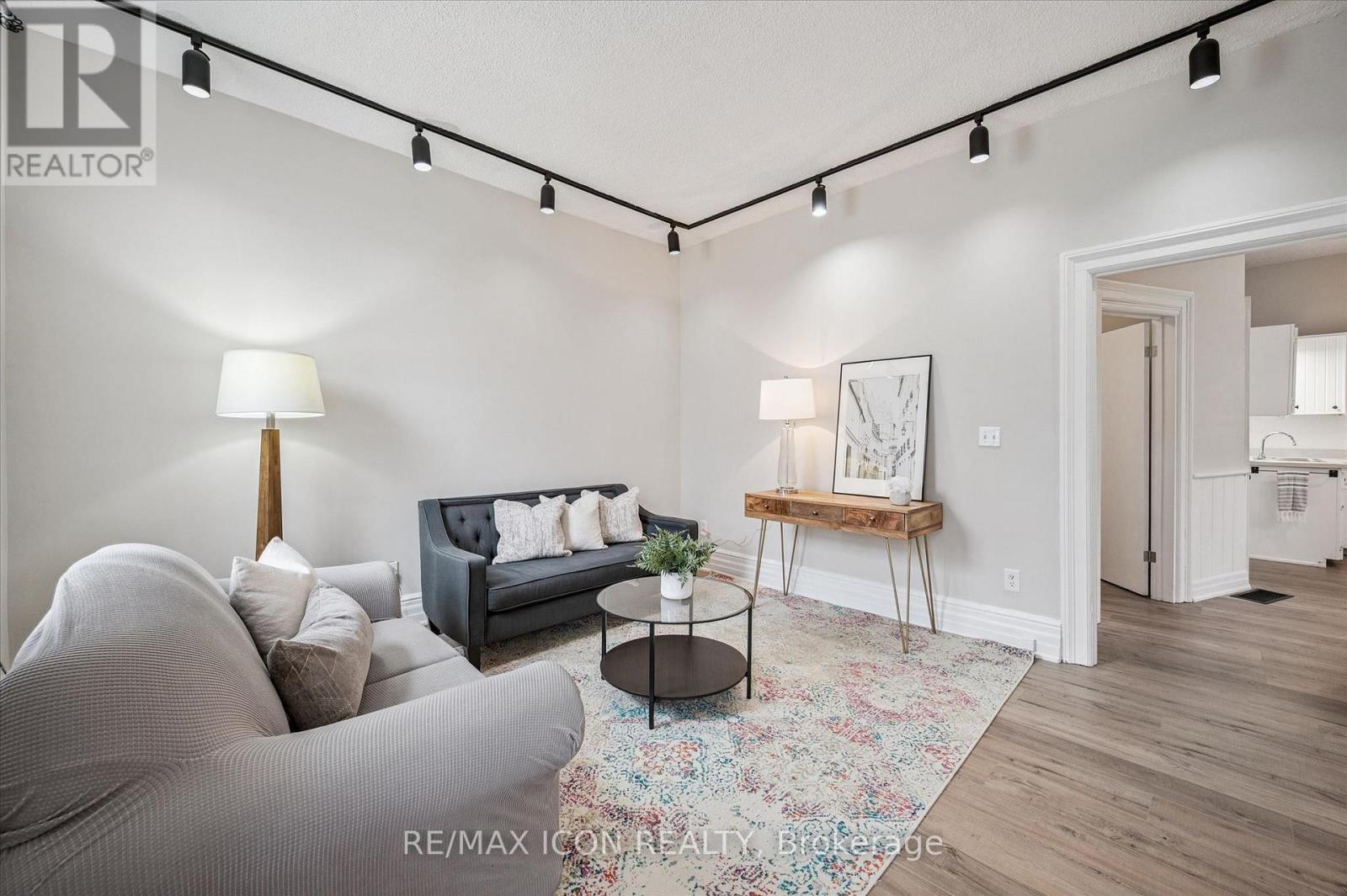 56 Walnut Street, Brant, Ontario  N3L 2J3 - Photo 8 - X12963188