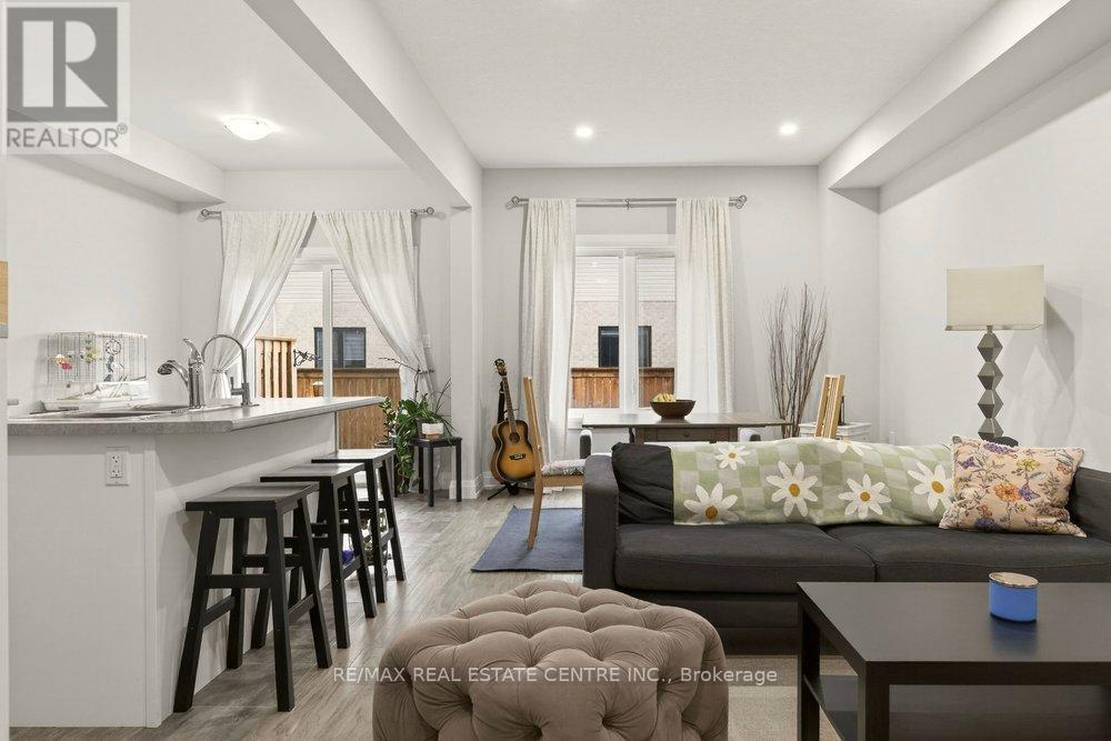 538 Grey Street, Brantford, Ontario  N3S 4X4 - Photo 6 - X12963202