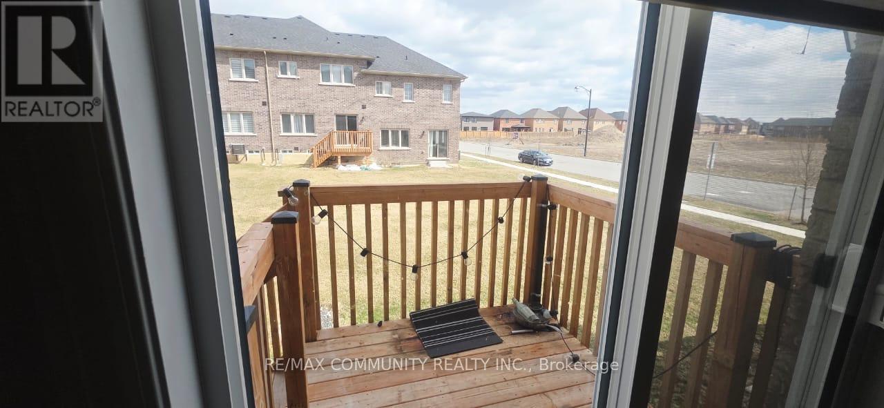 136 Sapphire Way, Thorold, Ontario  L2V 0B8 - Photo 10 - X12963290