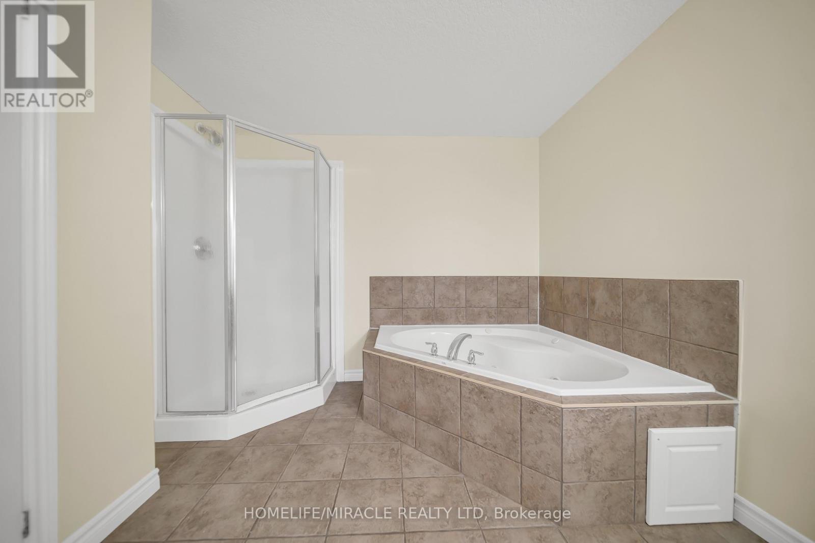 51 Seabrook Drive, Kitchener, Ontario  N2R 1Y1 - Photo 22 - X12963302