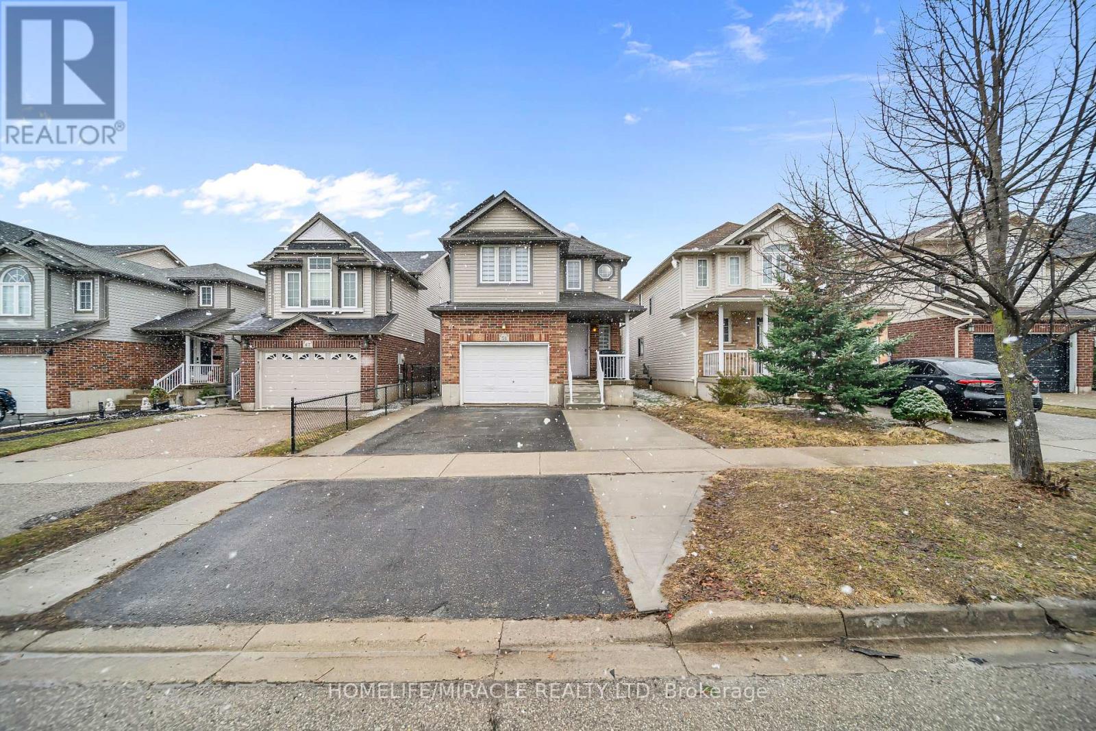 51 Seabrook Drive, Kitchener, Ontario  N2R 1Y1 - Photo 3 - X12963302