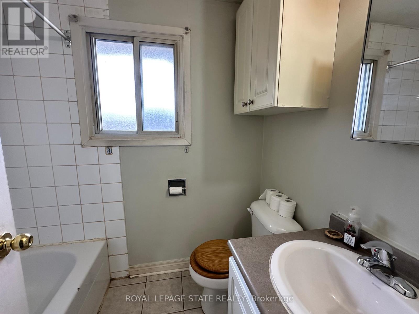 101 Main Street W, Haldimand, Ontario  N1A 3C8 - Photo 13 - X12963332