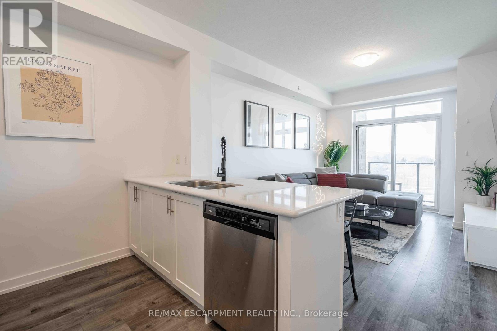 541 - 5055 Greenlane Road, Lincoln, Ontario  L3J 2J3 - Photo 7 - X12963334