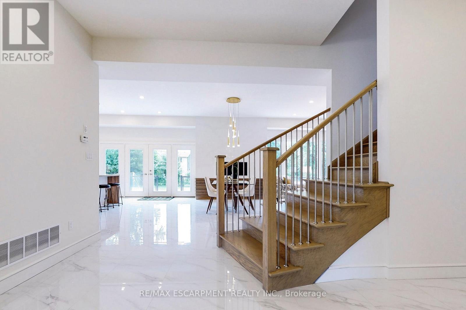 49 Roselawn Avenue, Hamilton, Ontario  L9G 2H9 - Photo 20 - X12963398