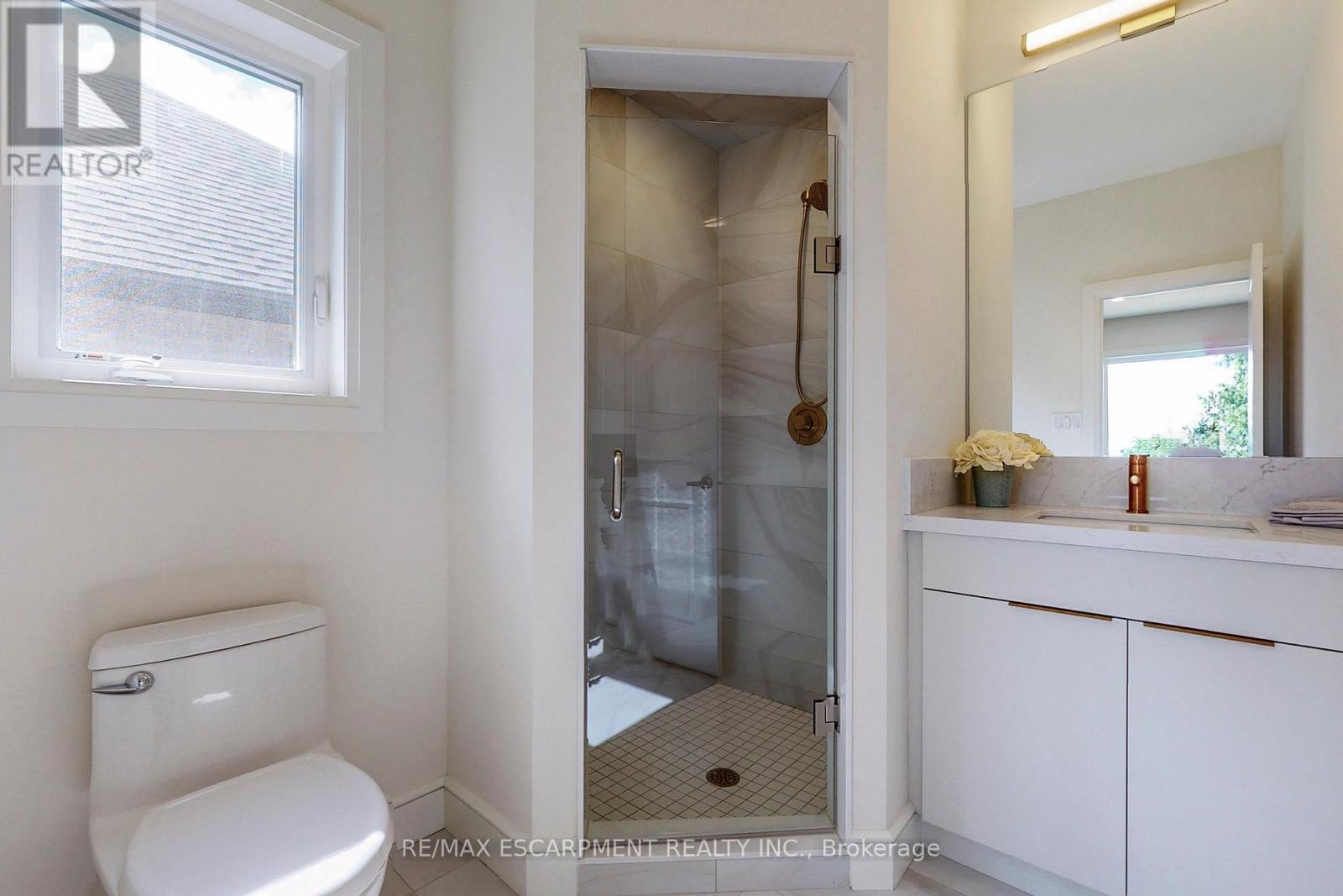 49 Roselawn Avenue, Hamilton, Ontario  L9G 2H9 - Photo 27 - X12963398