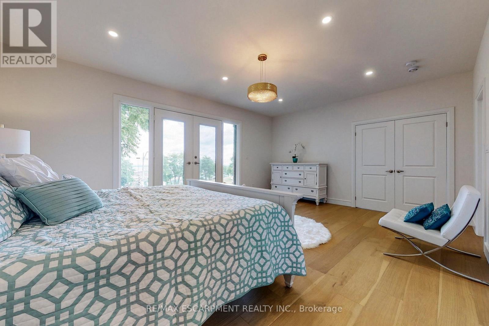 49 Roselawn Avenue, Hamilton, Ontario  L9G 2H9 - Photo 31 - X12963398