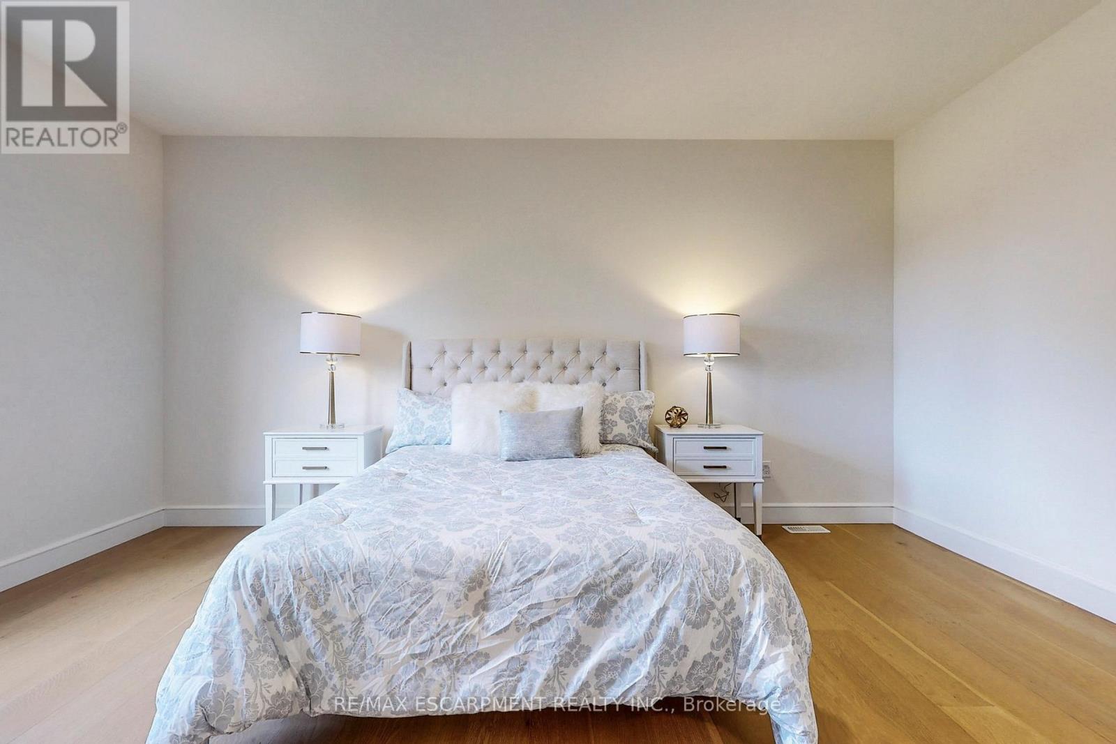 49 Roselawn Avenue, Hamilton, Ontario  L9G 2H9 - Photo 37 - X12963398