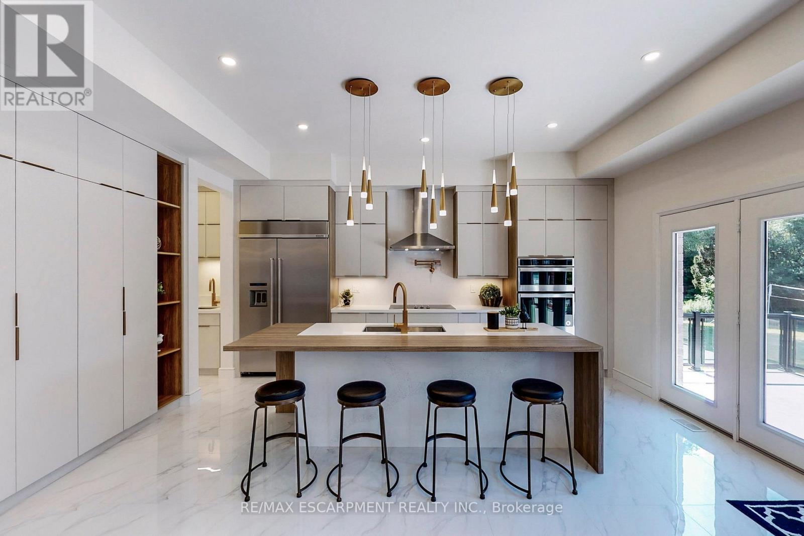 49 Roselawn Avenue, Hamilton, Ontario  L9G 2H9 - Photo 5 - X12963398