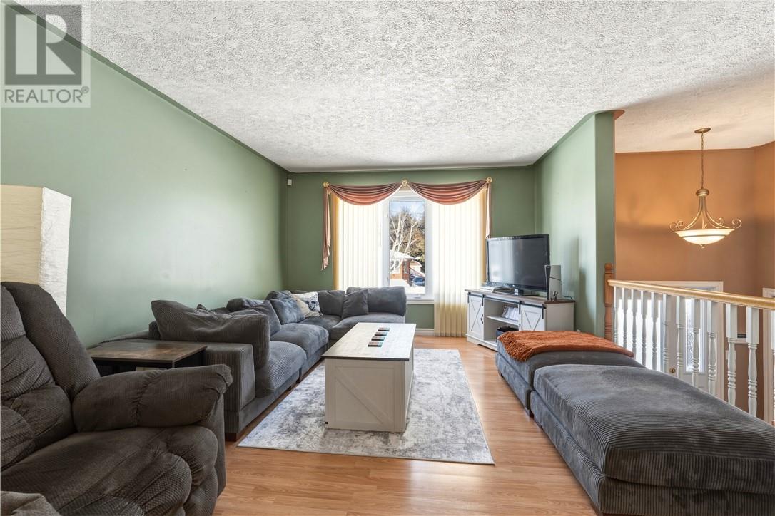 4348 Marlene Court, Hanmer, Ontario  P3E 2B6 - Photo 4 - 2127014