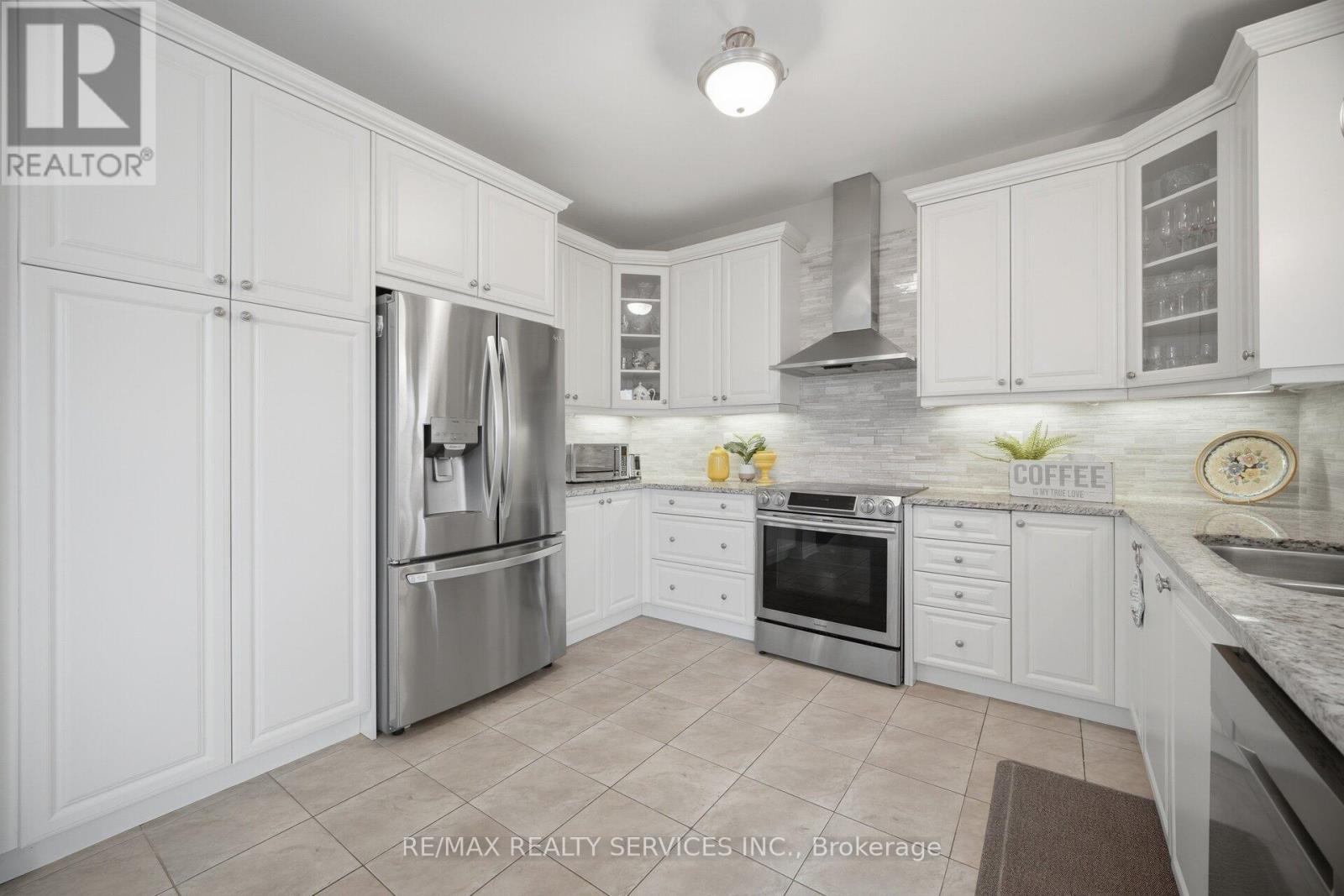 23 Twistleton Street, Caledon, Ontario  L7C 3V9 - Photo 16 - W12956728