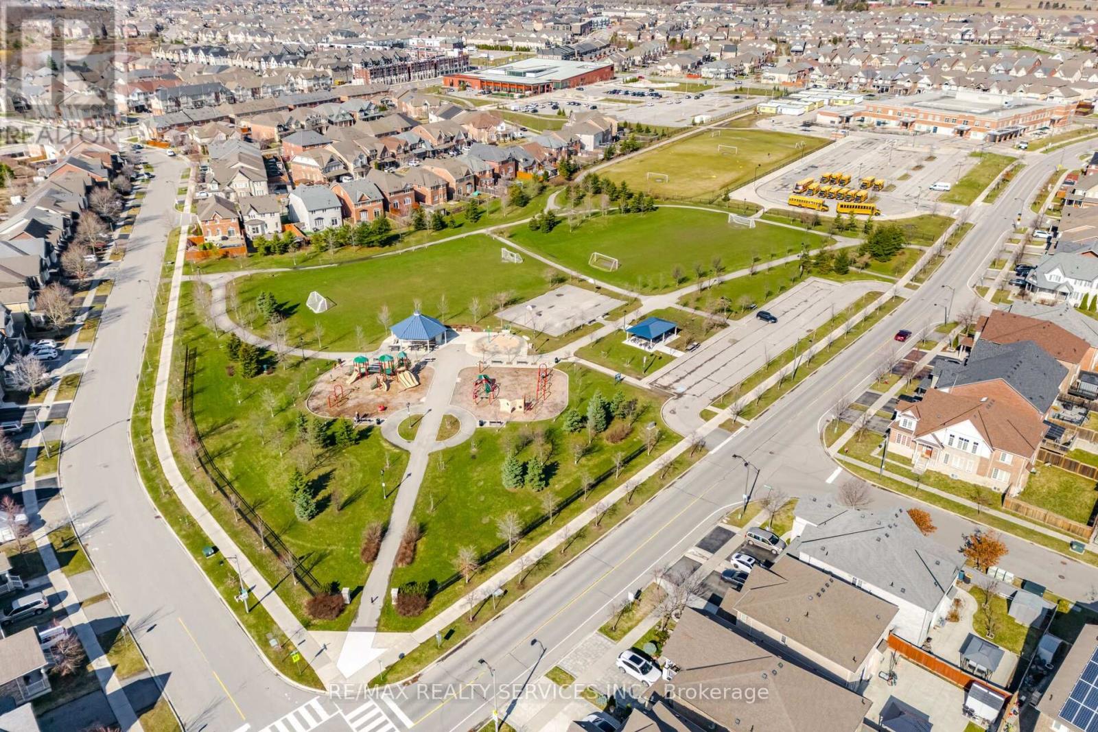 23 Twistleton Street, Caledon, Ontario  L7C 3V9 - Photo 49 - W12956728