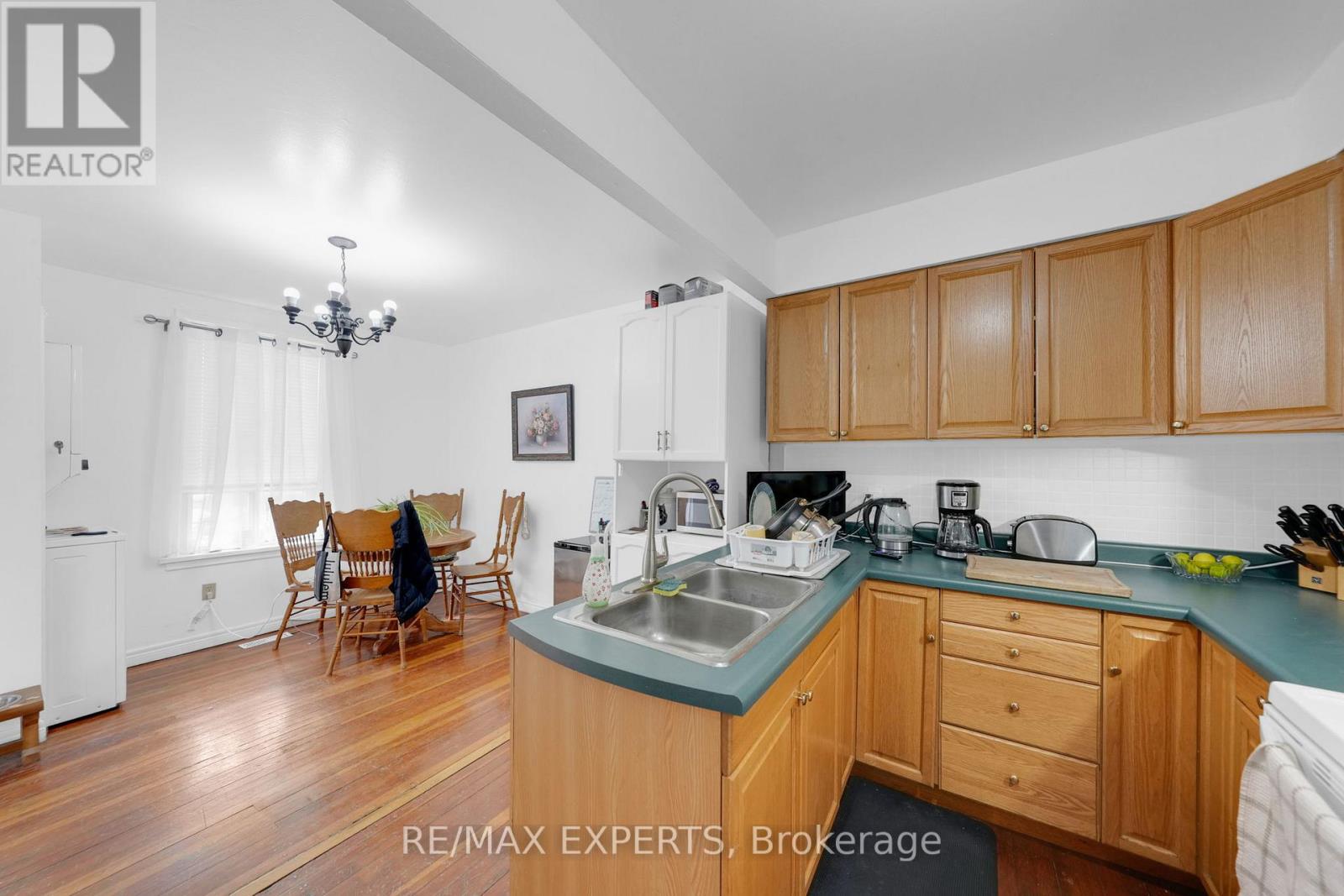 38 Wellington Street, Orangeville, Ontario  L9W 2L5 - Photo 5 - W12959046