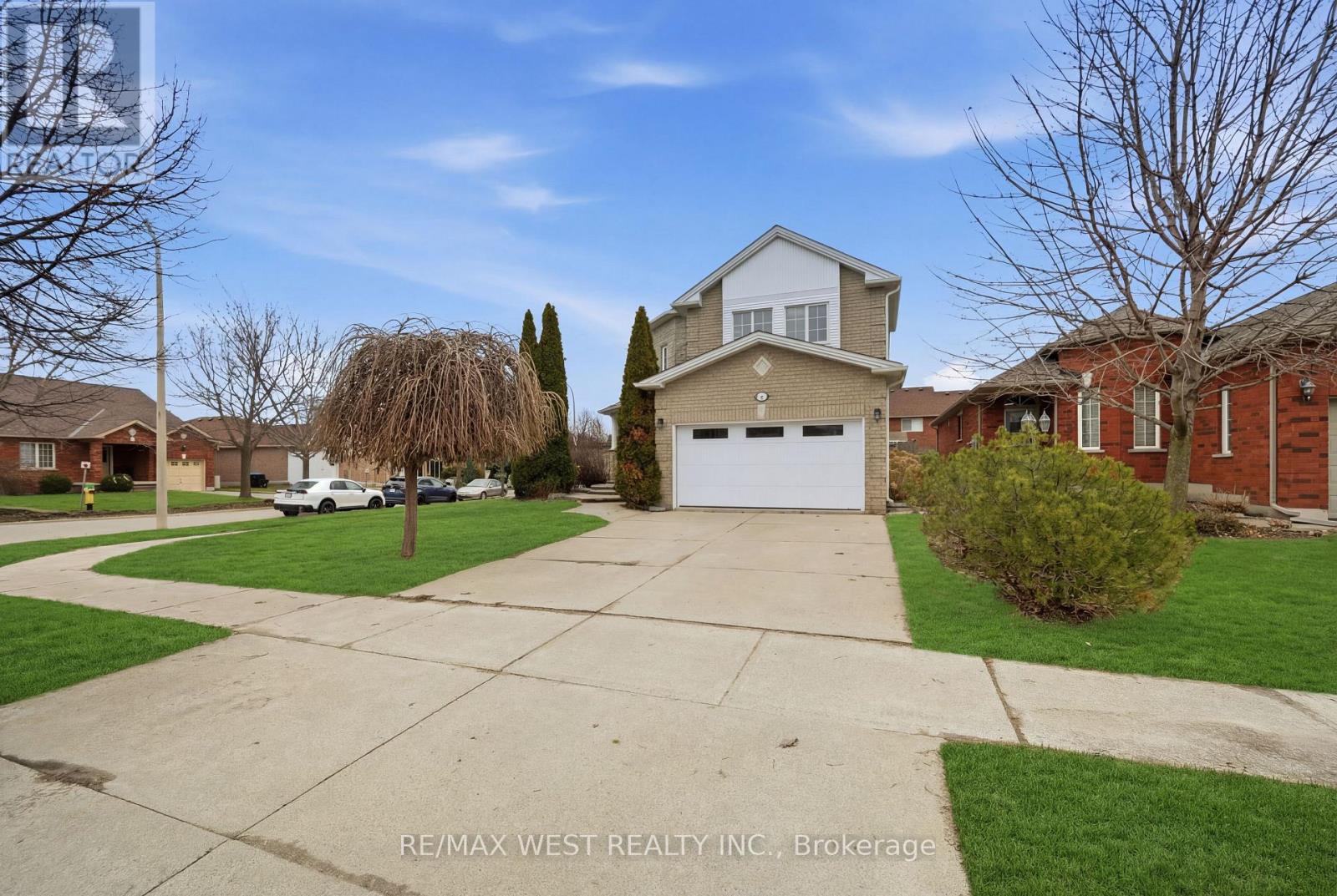 5 Smith Street, New Tecumseth, Ontario  L9R 1Z8 - Photo 4 - N12931740