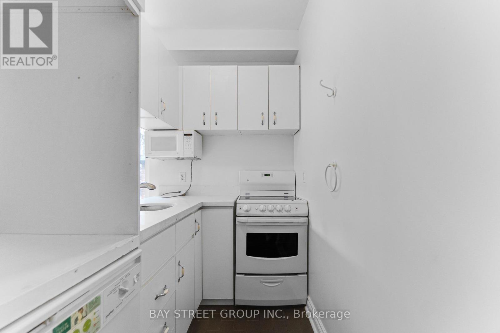 4 - 65 Gloucester Street, Toronto, Ontario  M4Y 1L8 - Photo 15 - C12906522