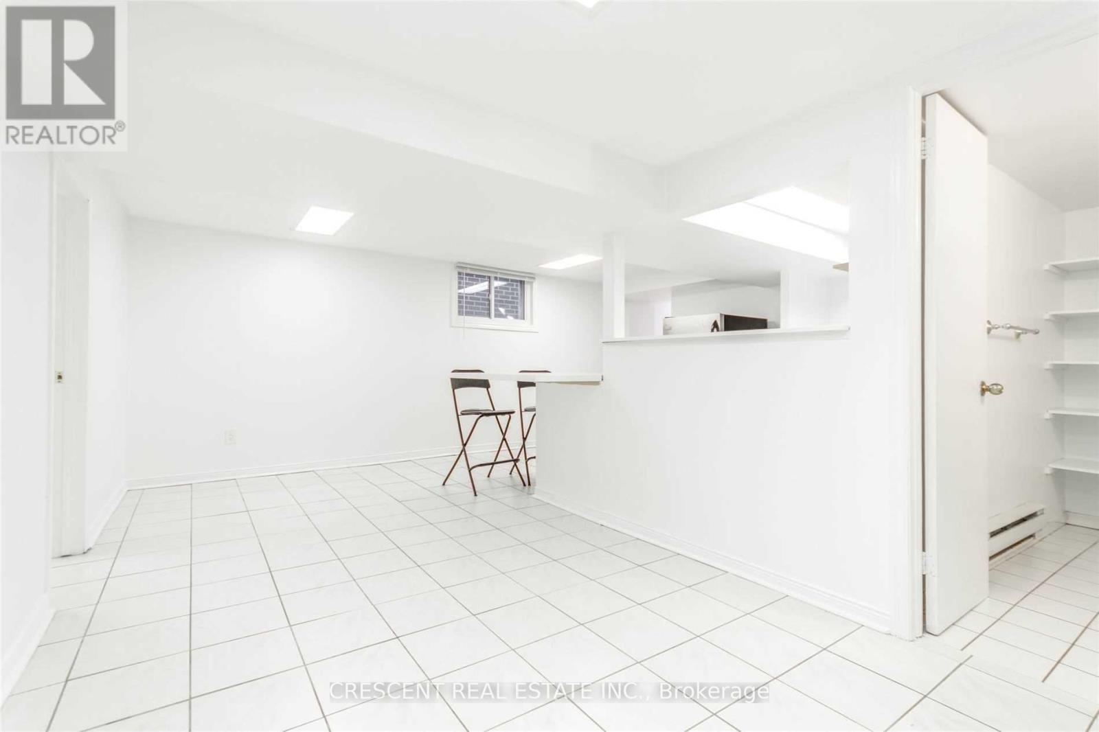 520 Prince Edward Drive N, Toronto, Ontario  M8X 2M5 - Photo 34 - W12962378