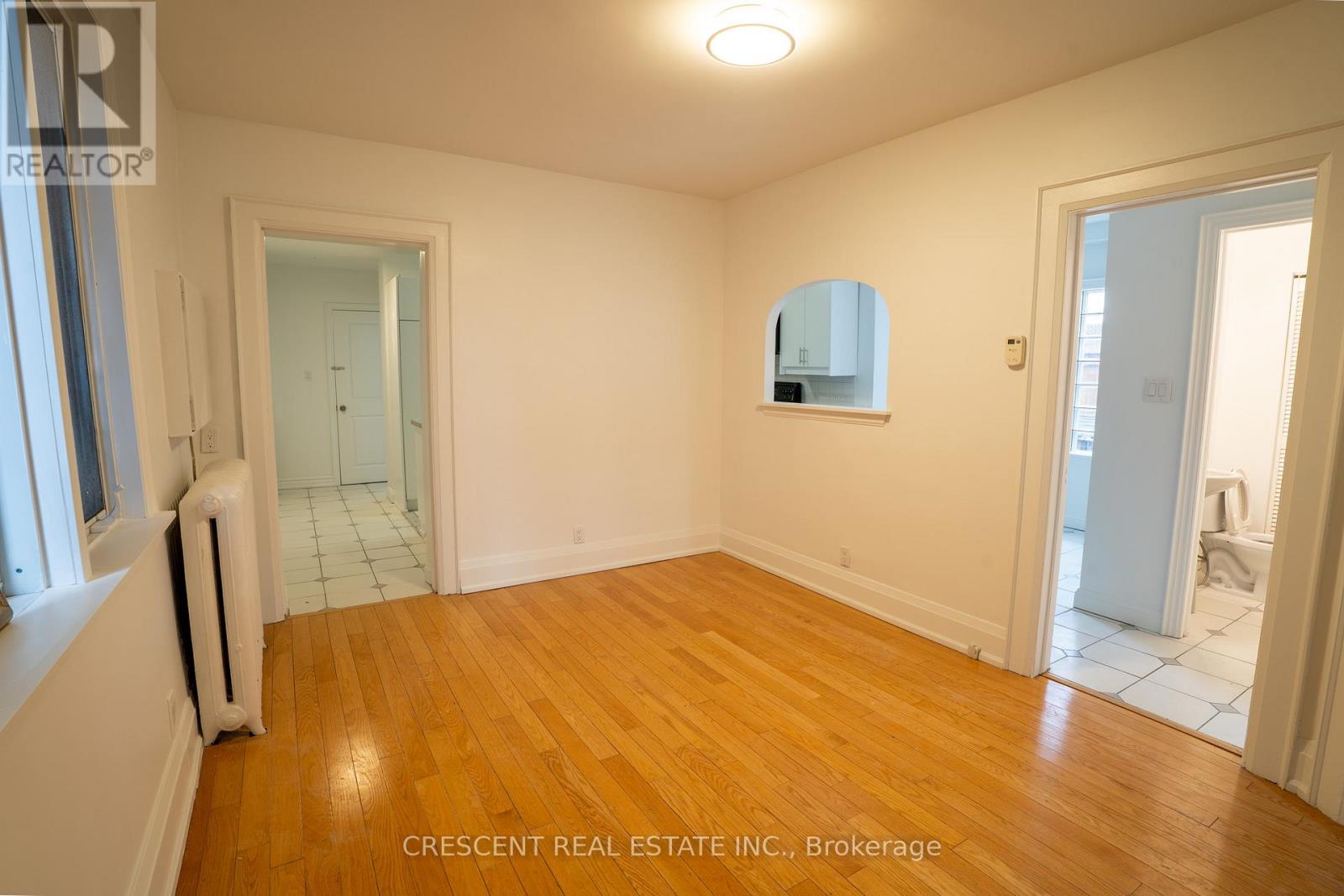 520 Prince Edward Drive N, Toronto, Ontario  M8X 2M5 - Photo 4 - W12962378