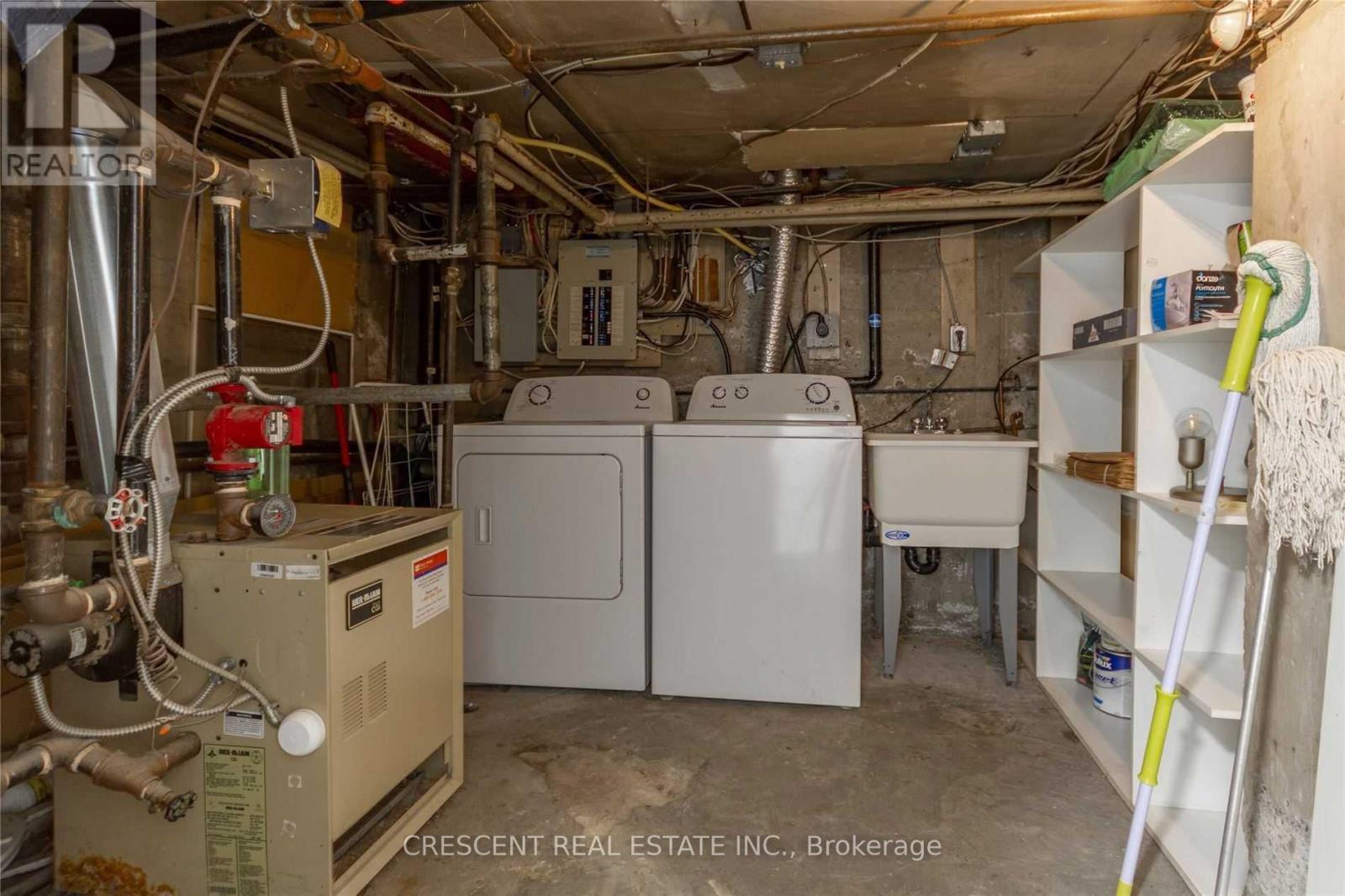 520 Prince Edward Drive N, Toronto, Ontario  M8X 2M5 - Photo 41 - W12962378