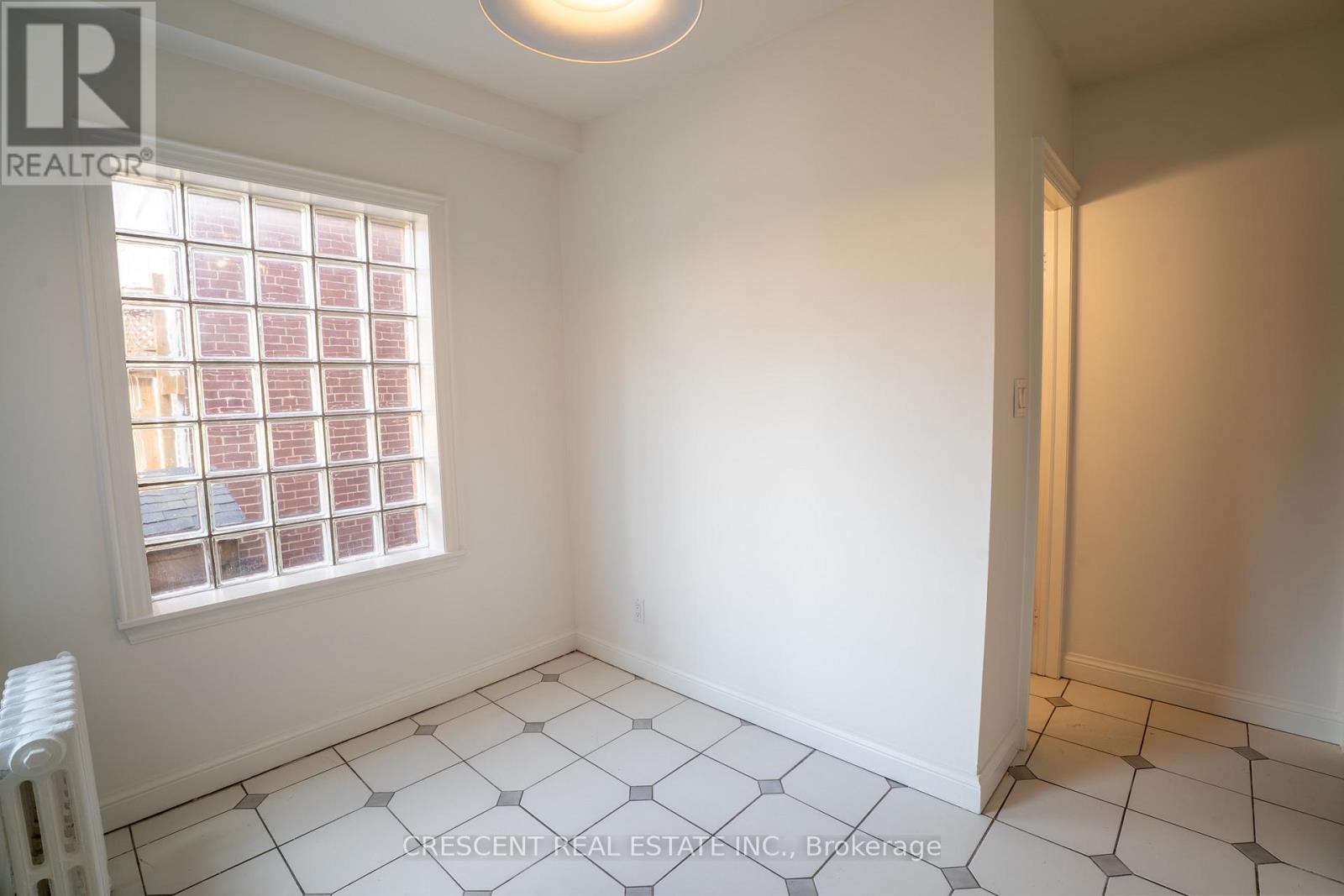 520 Prince Edward Drive N, Toronto, Ontario  M8X 2M5 - Photo 8 - W12962378