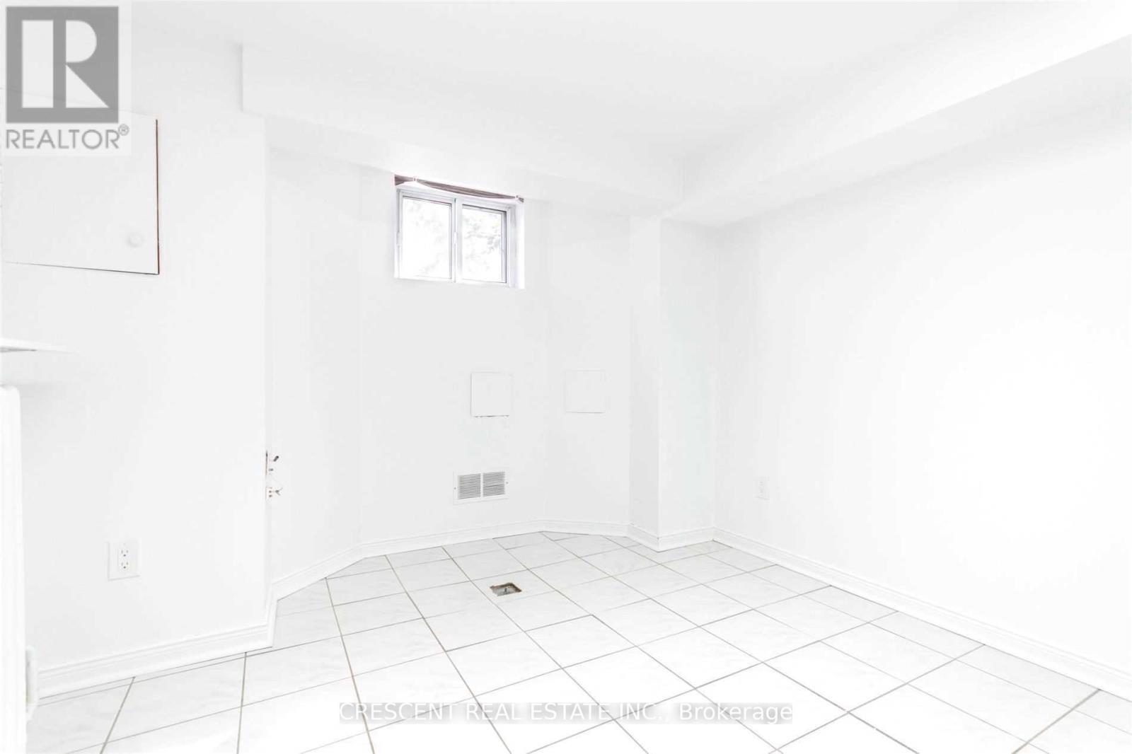 520 Prince Edward Drive N, Toronto, Ontario  M8X 2M5 - Photo 39 - W12962378