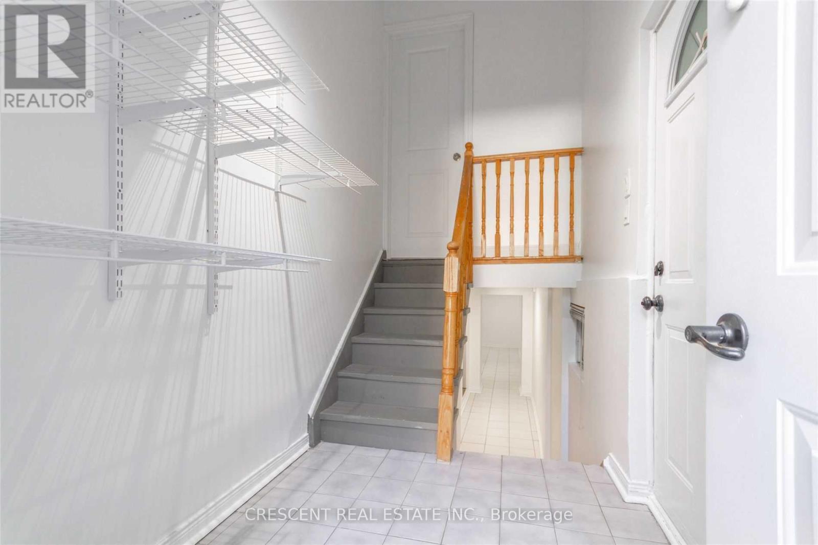 520 Prince Edward Drive N, Toronto, Ontario  M8X 2M5 - Photo 26 - W12962378