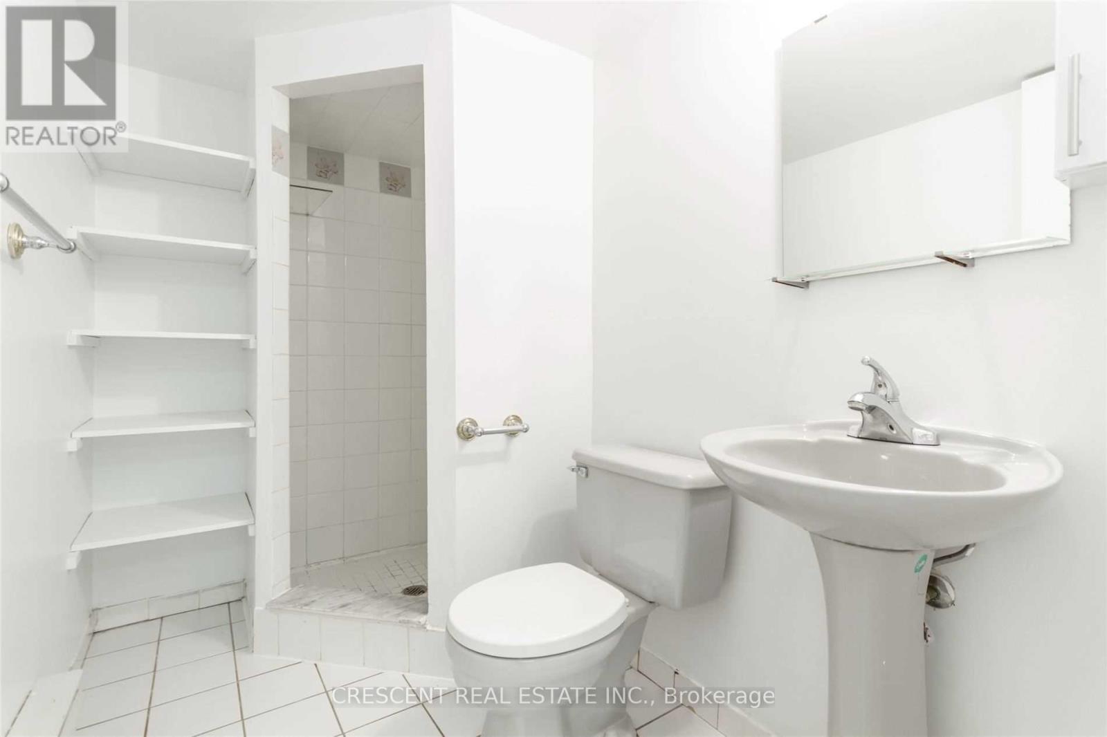 520 Prince Edward Drive N, Toronto, Ontario  M8X 2M5 - Photo 35 - W12962378