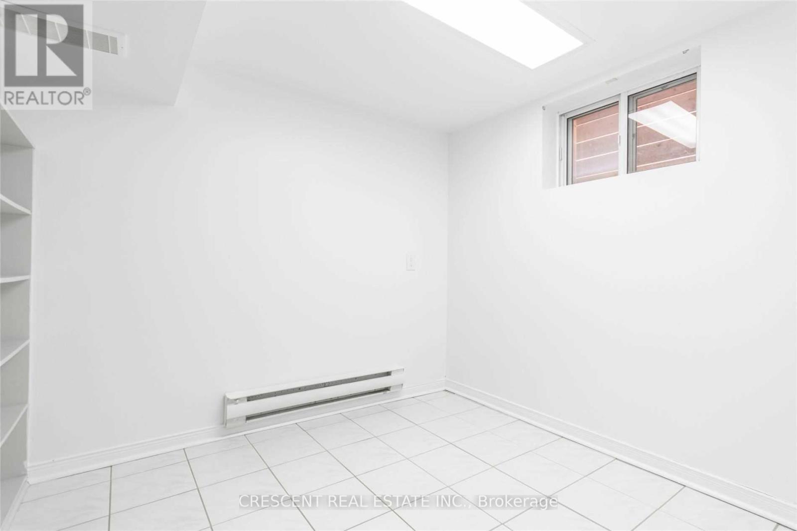 520 Prince Edward Drive N, Toronto, Ontario  M8X 2M5 - Photo 37 - W12962378