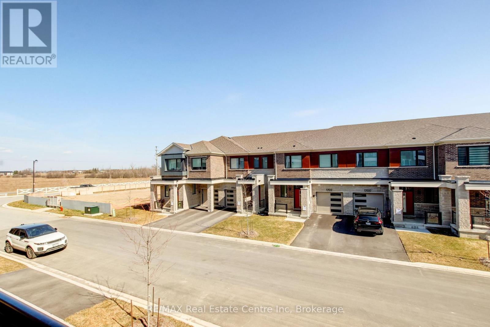 1701 Dance Court, Milton, Ontario  L9E 2A3 - Photo 13 - W12963594