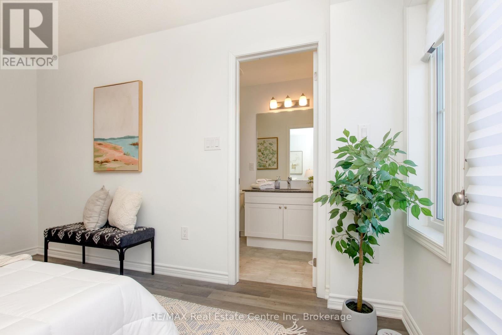 1701 Dance Court, Milton, Ontario  L9E 2A3 - Photo 24 - W12963594