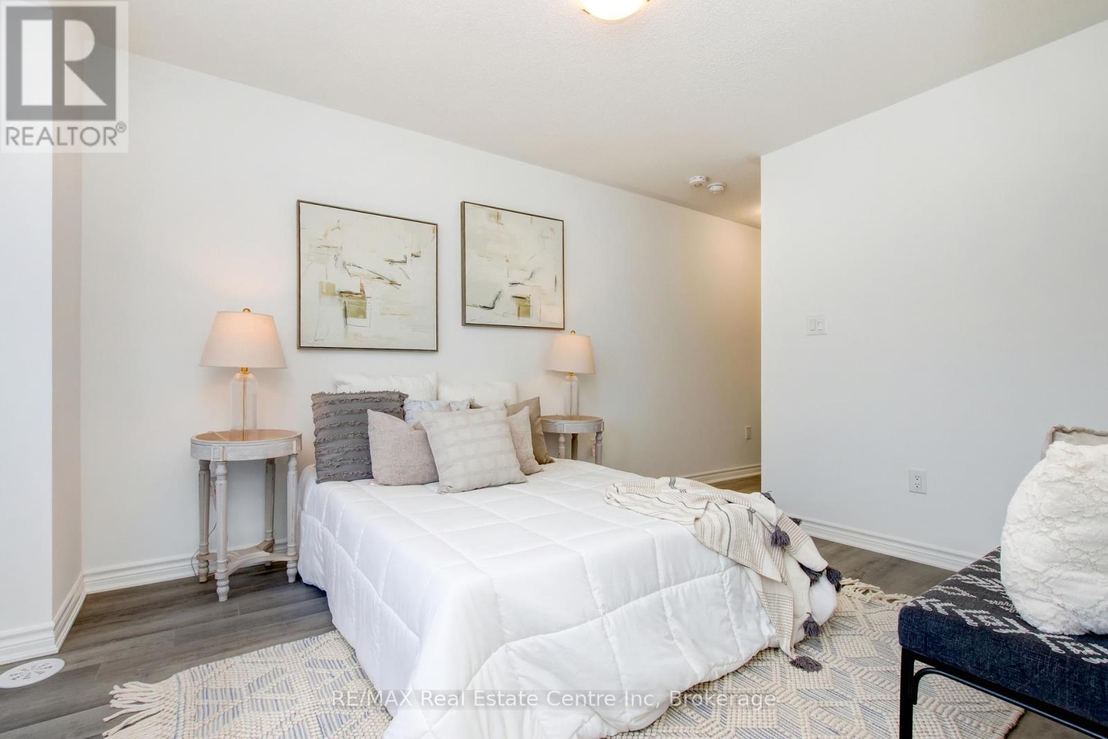 1701 Dance Court, Milton, Ontario  L9E 2A3 - Photo 27 - W12963594