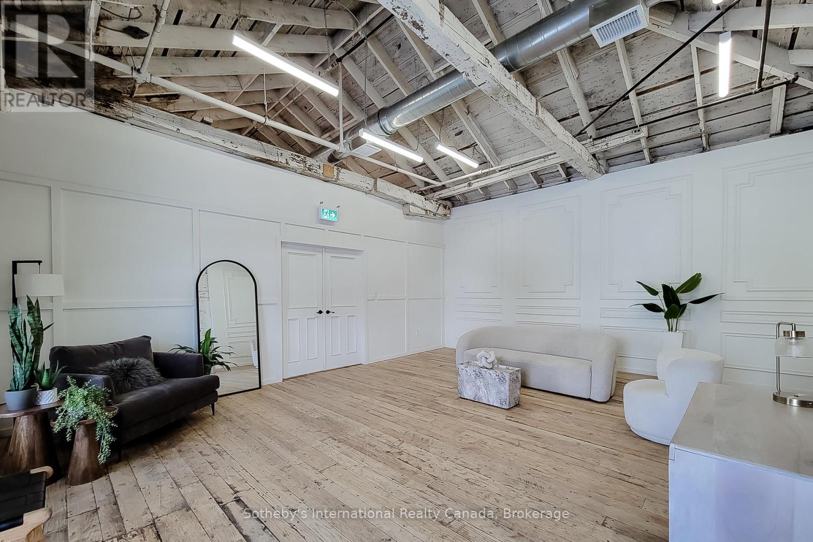 404 - 64 Hatt Street, Hamilton, Ontario  L9H 7T6 - Photo 17 - X12963830