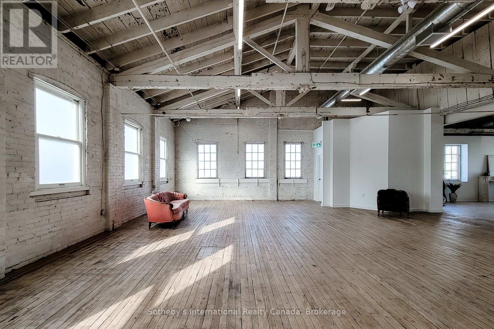 404 - 64 Hatt Street, Hamilton, Ontario  L9H 7T6 - Photo 9 - X12963830