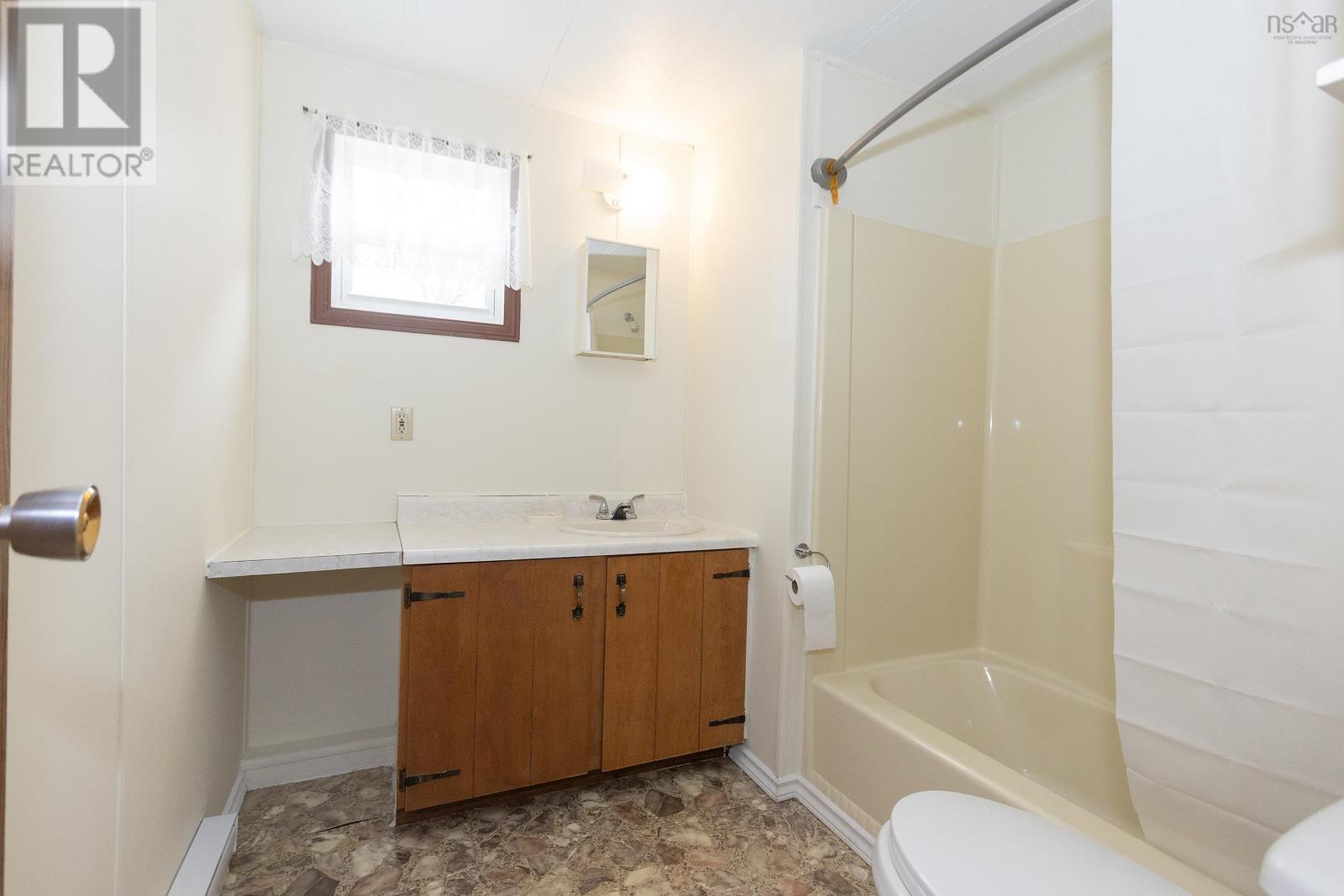 44 Anson Avenue, Amherst, Nova Scotia  B4H 4K7 - Photo 12 - 202526171