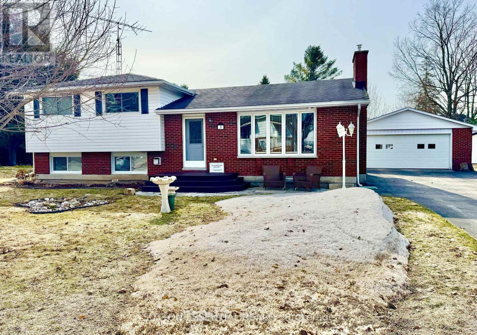 3 Prince Street, Athens, Ontario  K0E 1B0 - Photo 1 - X12963934