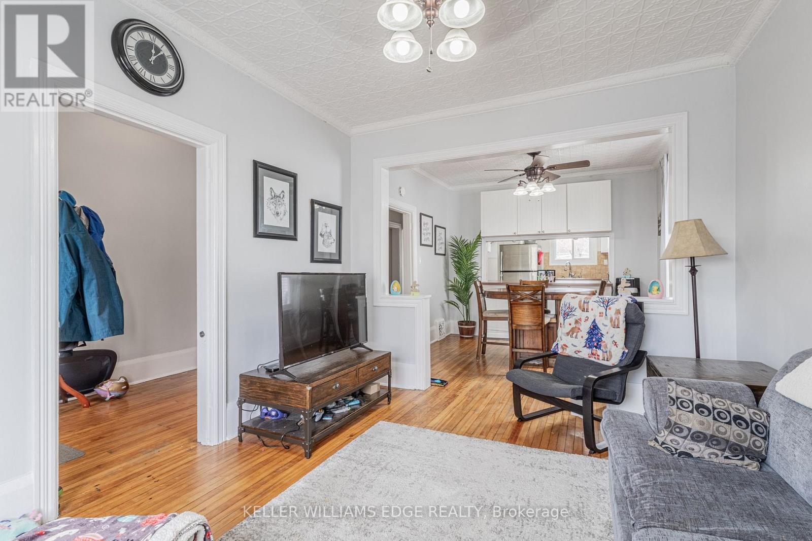 20 Cambridge Avenue, Hamilton, Ontario  L8H 1T5 - Photo 8 - X12950548