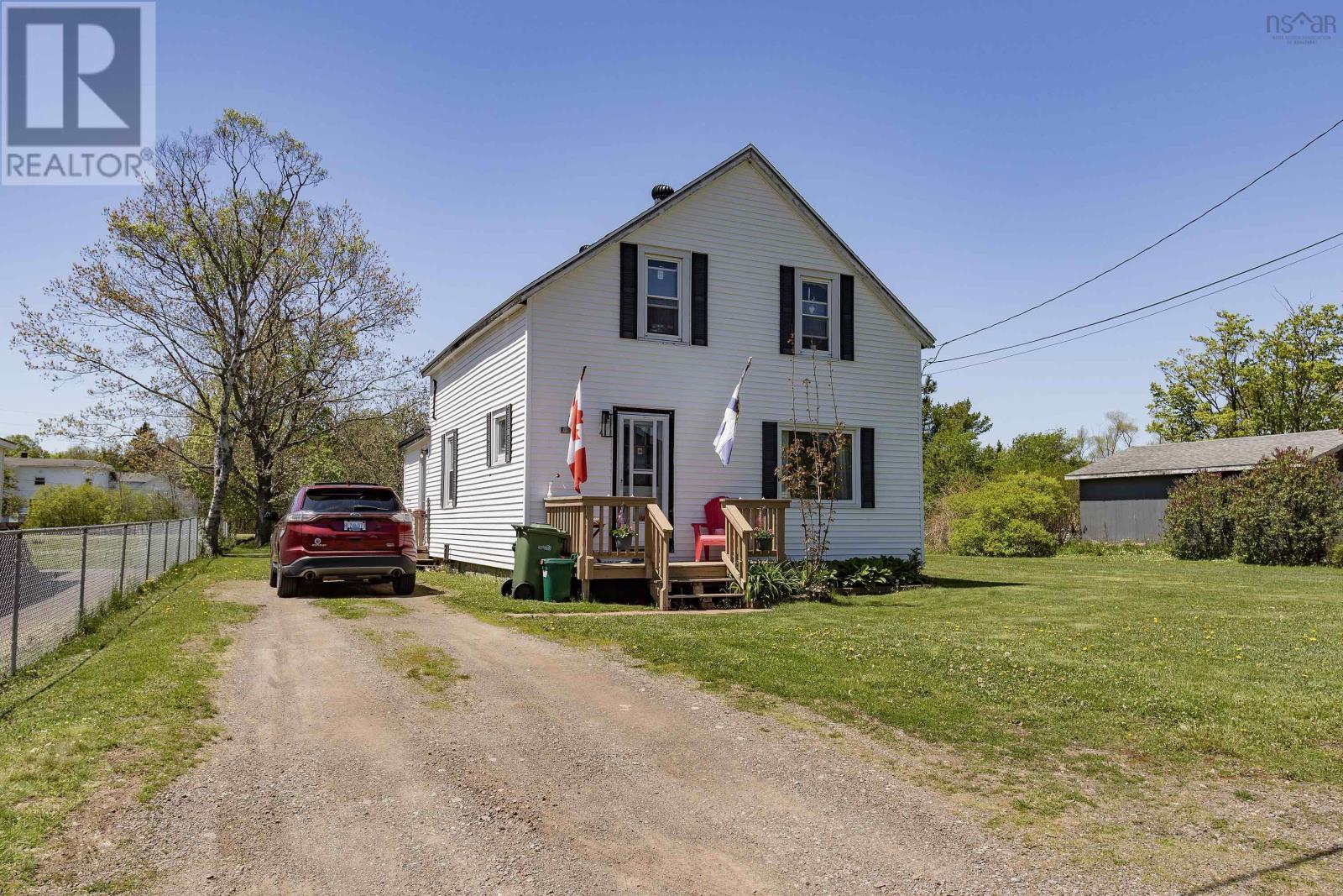 41 Templar Street, Parrsboro, Nova Scotia  B0M 1S0 - Photo 3 - 202512948