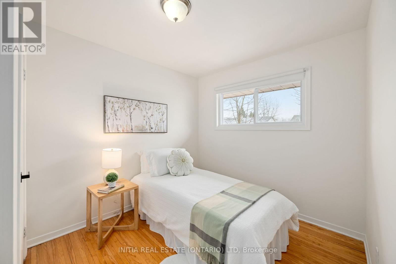 22 Queenston Crescent, London East, Ontario  N5W 1N6 - Photo 13 - X12856252