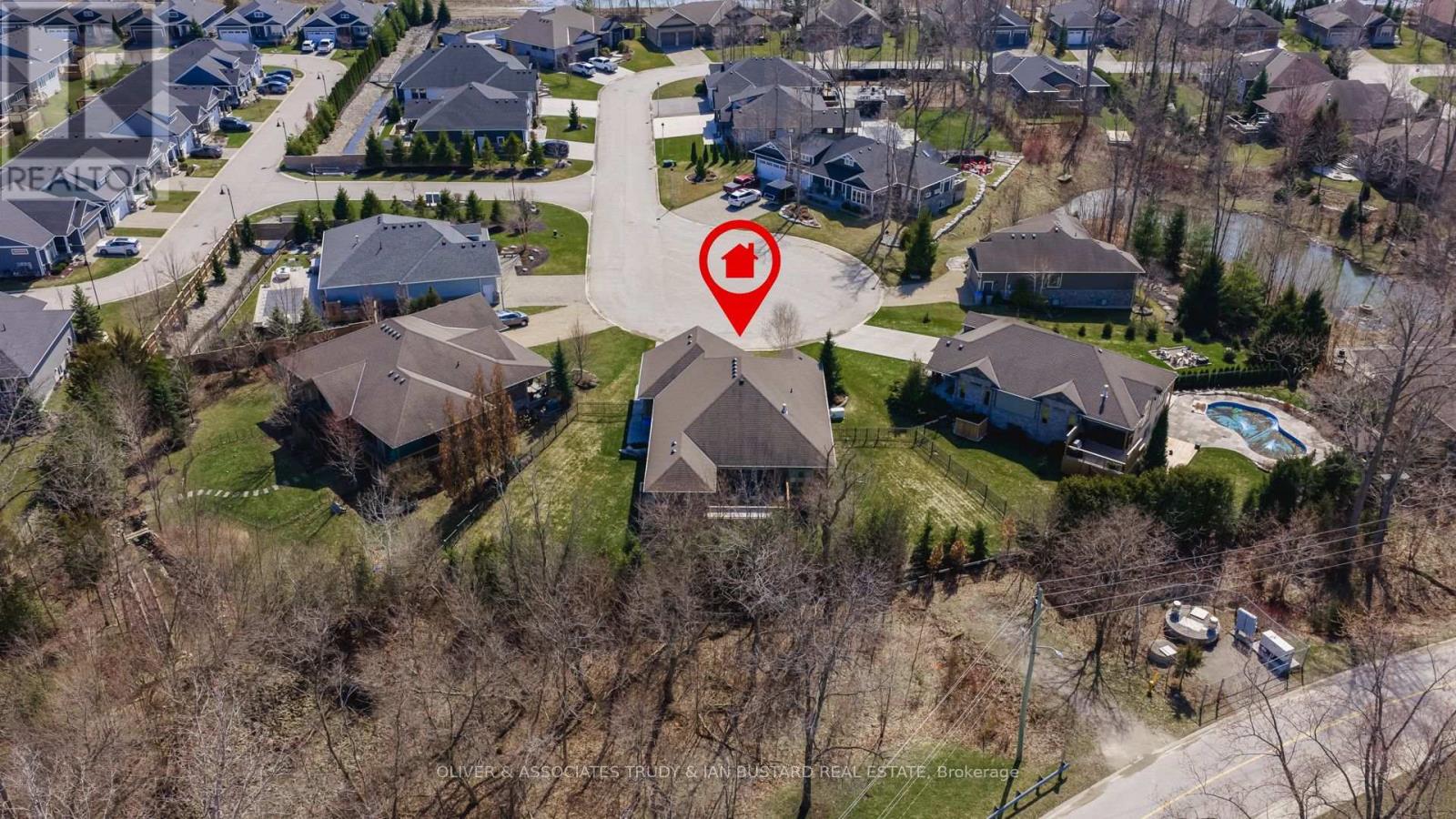 46 Erin Place, Lambton Shores, Ontario  N0M 1T0 - Photo 45 - X12962932