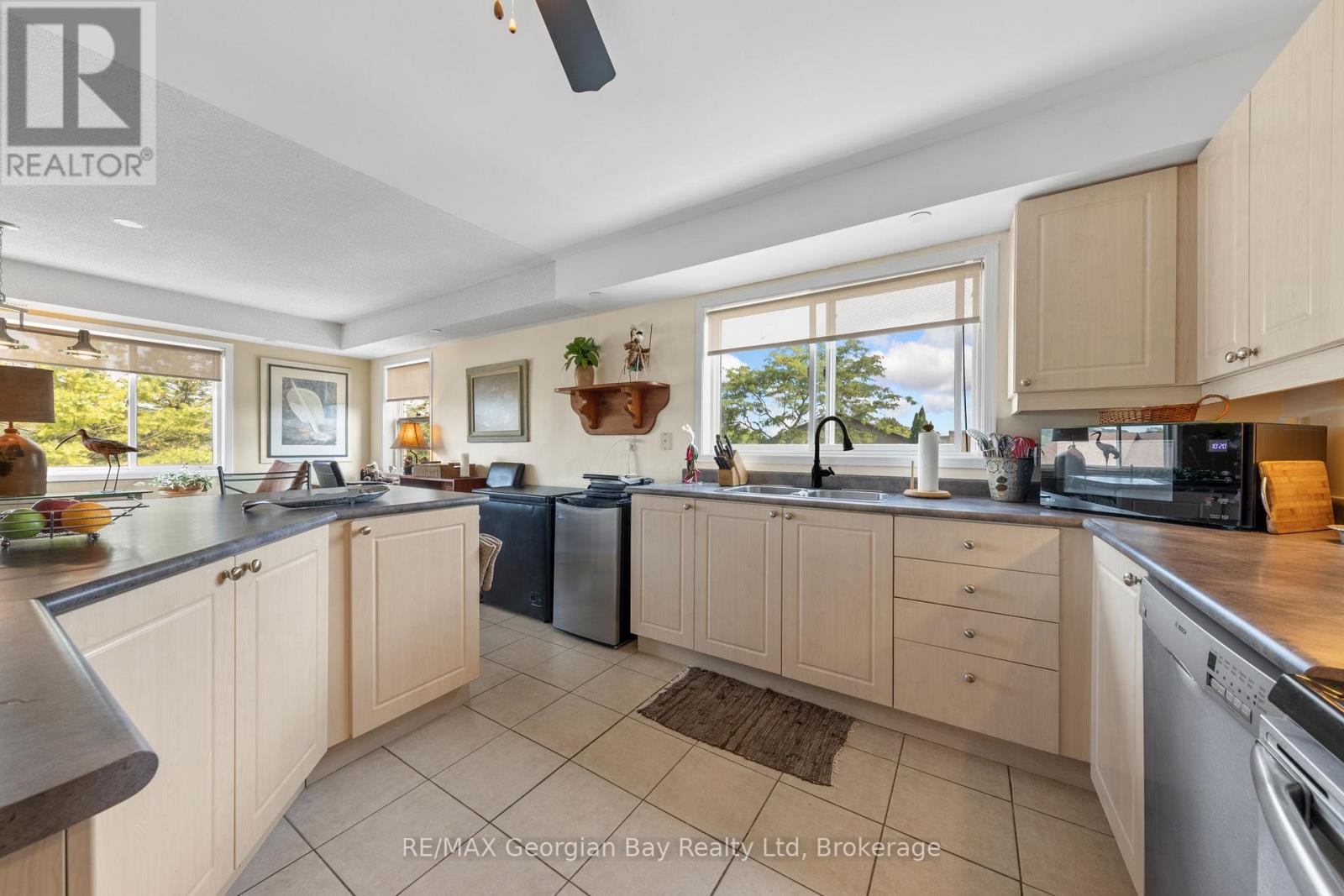 307 - 4 Beck Boulevard, Penetanguishene, Ontario  L9M 2H3 - Photo 13 - S12963892