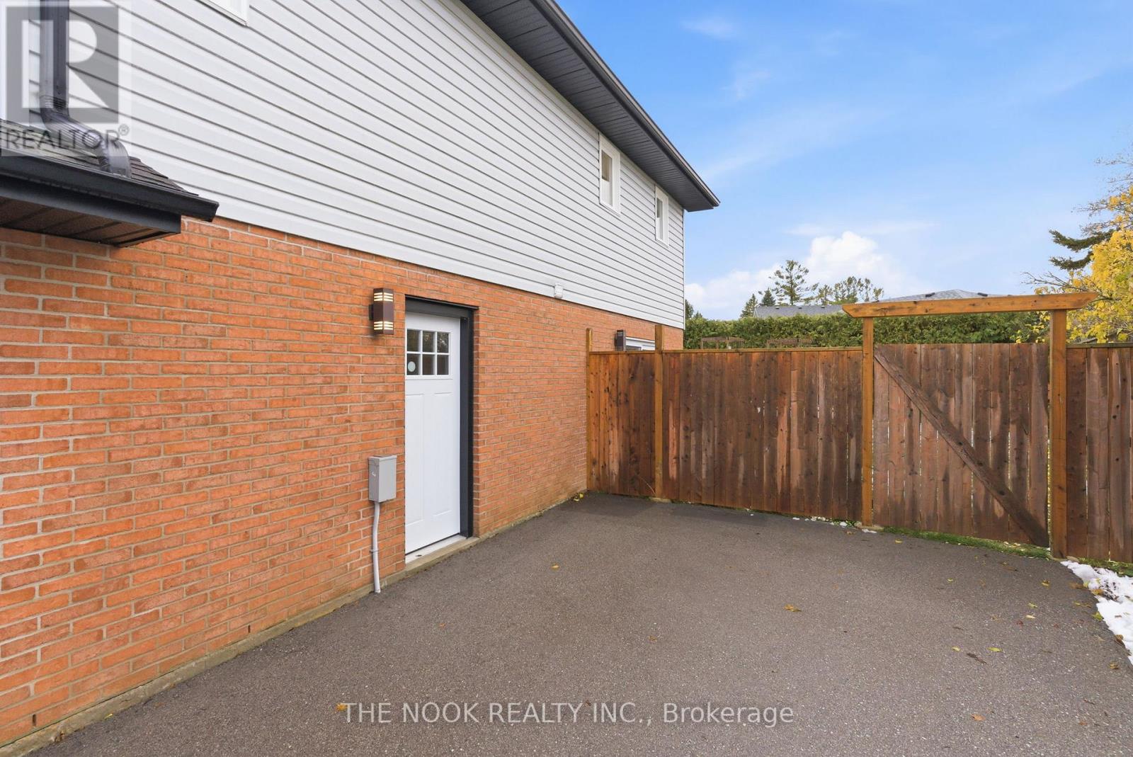 11 Lynn Crescent, Brock, Ontario L0E 1E0 - Photo 45 - N12963428