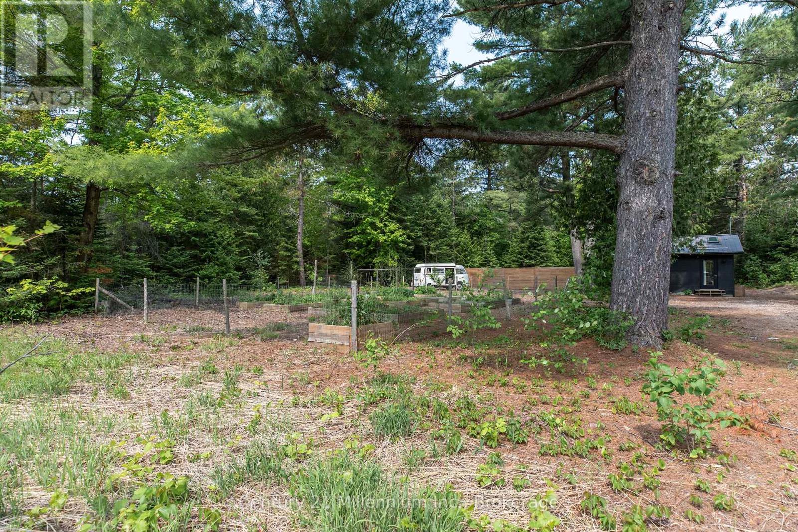 204 Ogimah Road, Native Leased Lands, Ontario  N0H 2T0 - Photo 5 - X12951942