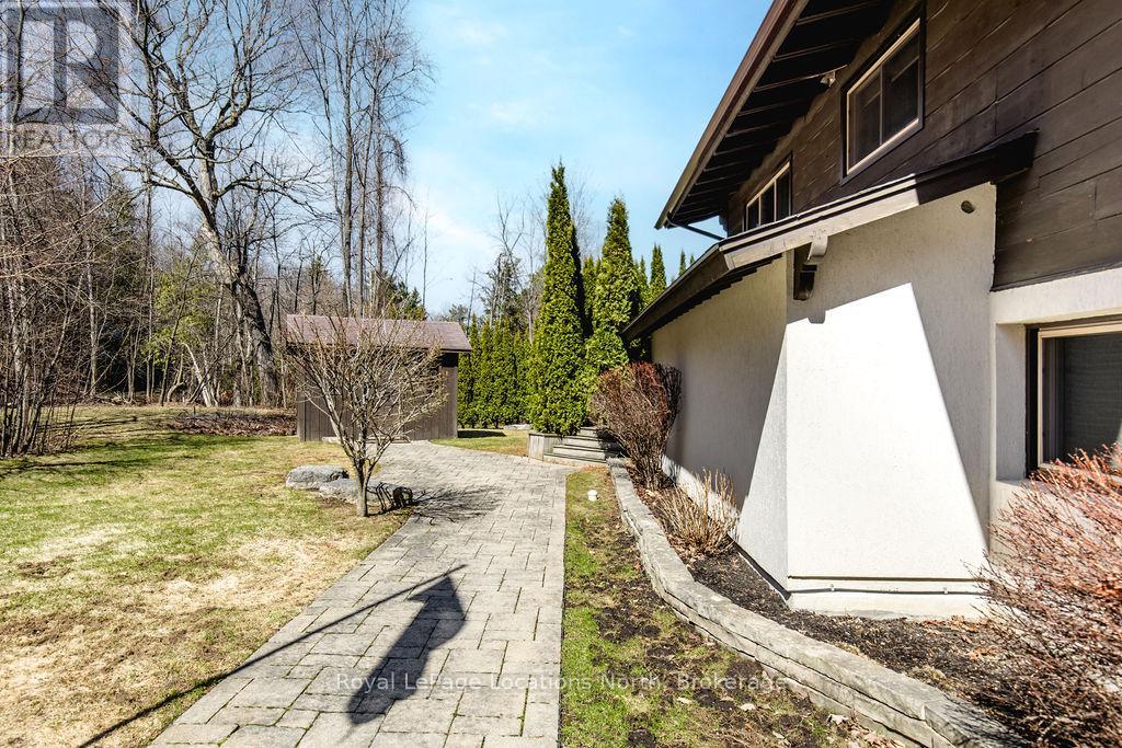 138 St Moritz Crescent, Blue Mountains, Ontario  L9Y 0S6 - Photo 36 - X12963722