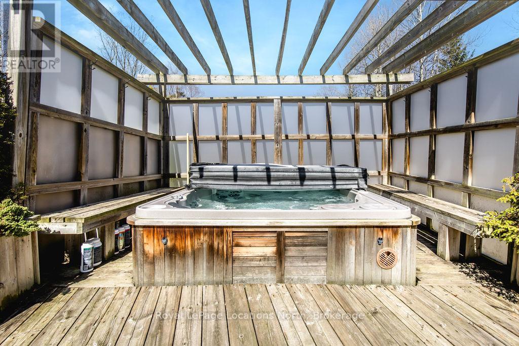 138 St Moritz Crescent, Blue Mountains, Ontario  L9Y 0S6 - Photo 41 - X12963722