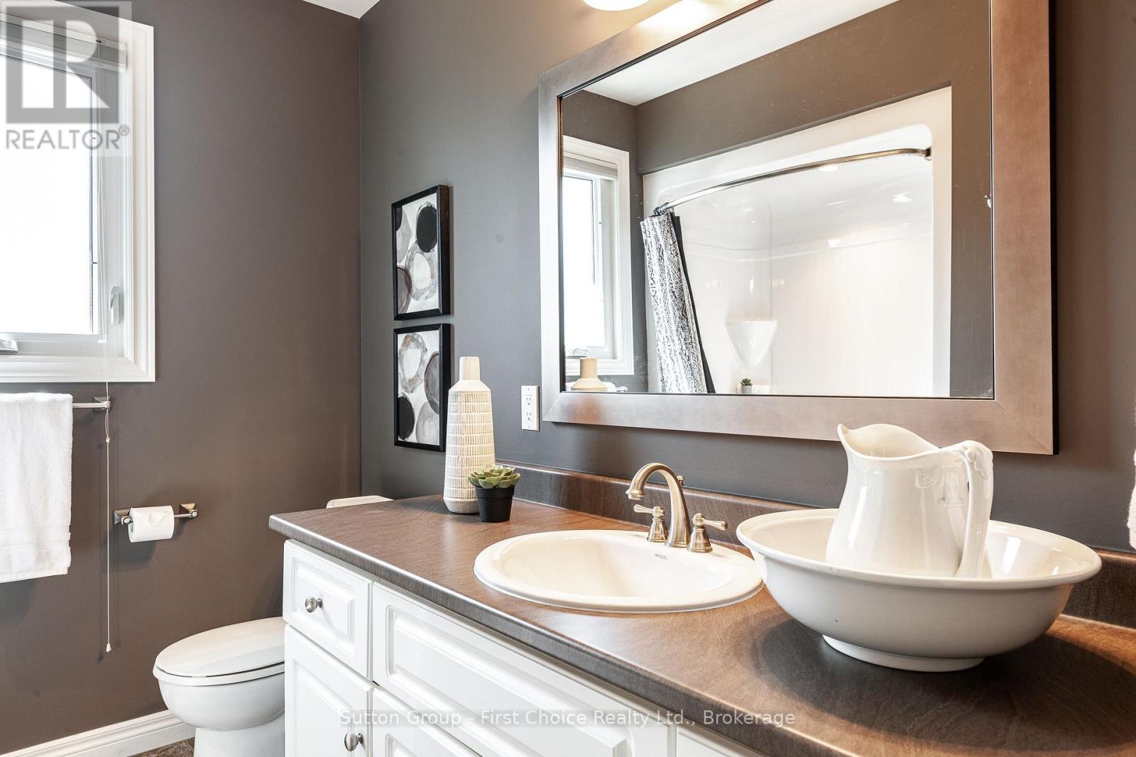 74 Rutherford Drive, Stratford, Ontario  N5A 0A6 - Photo 30 - X12963944