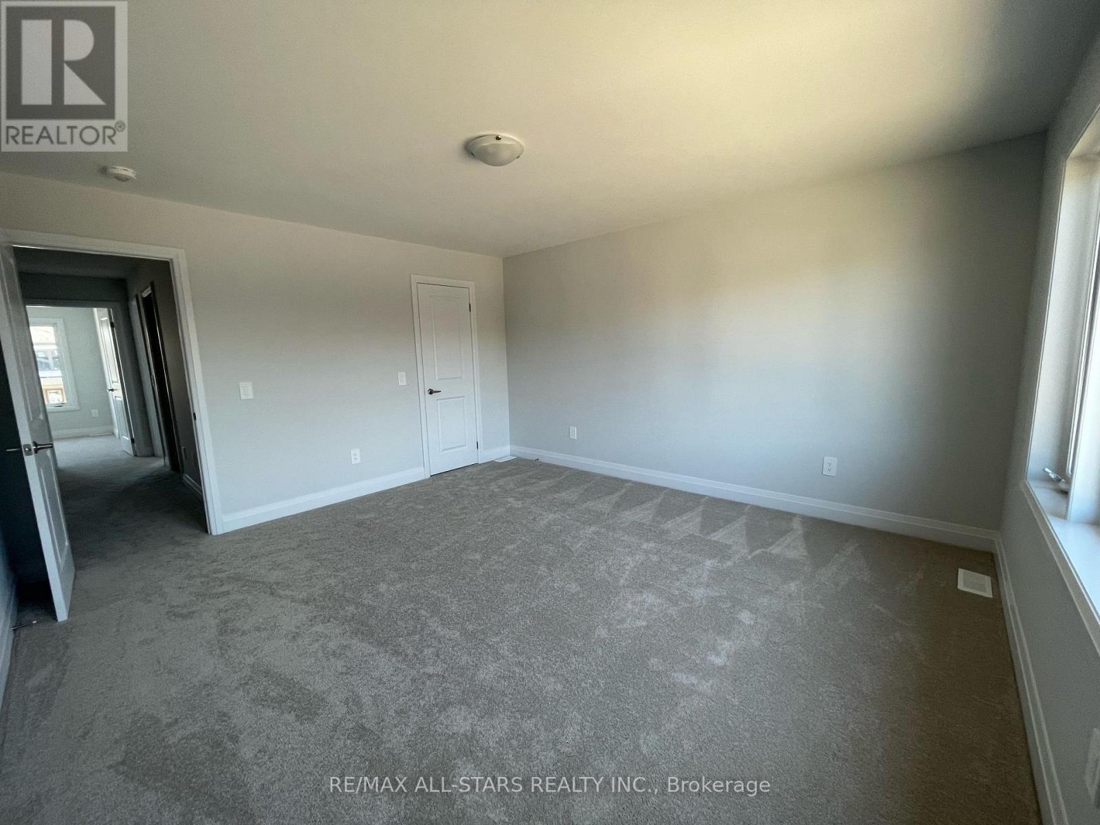 112 Corley Street, Kawartha Lakes, Ontario  K9V 6C2 - Photo 15 - X12963560